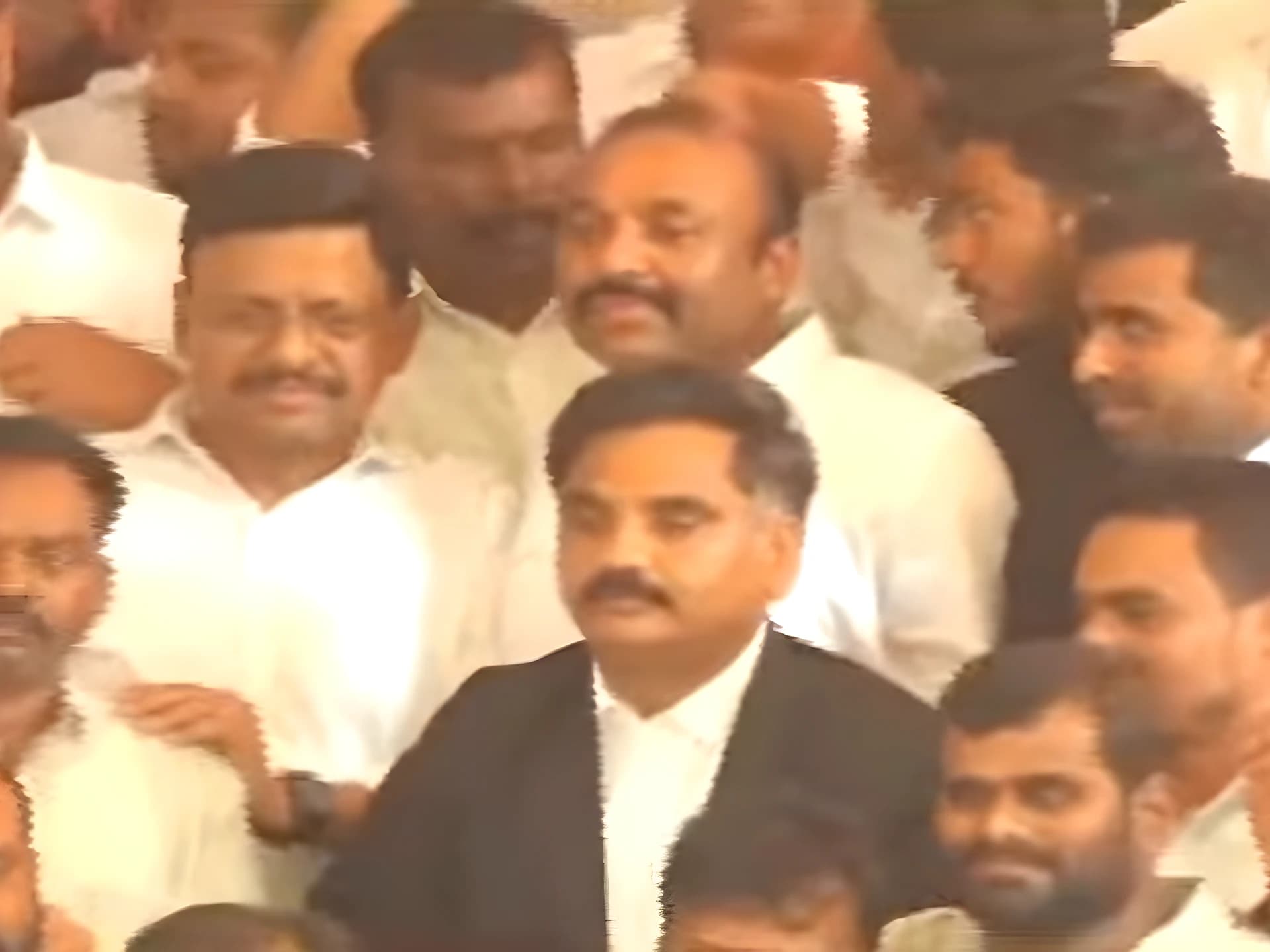 తాతా మధు, నవీన్ రెడ్డికి బెయిల్