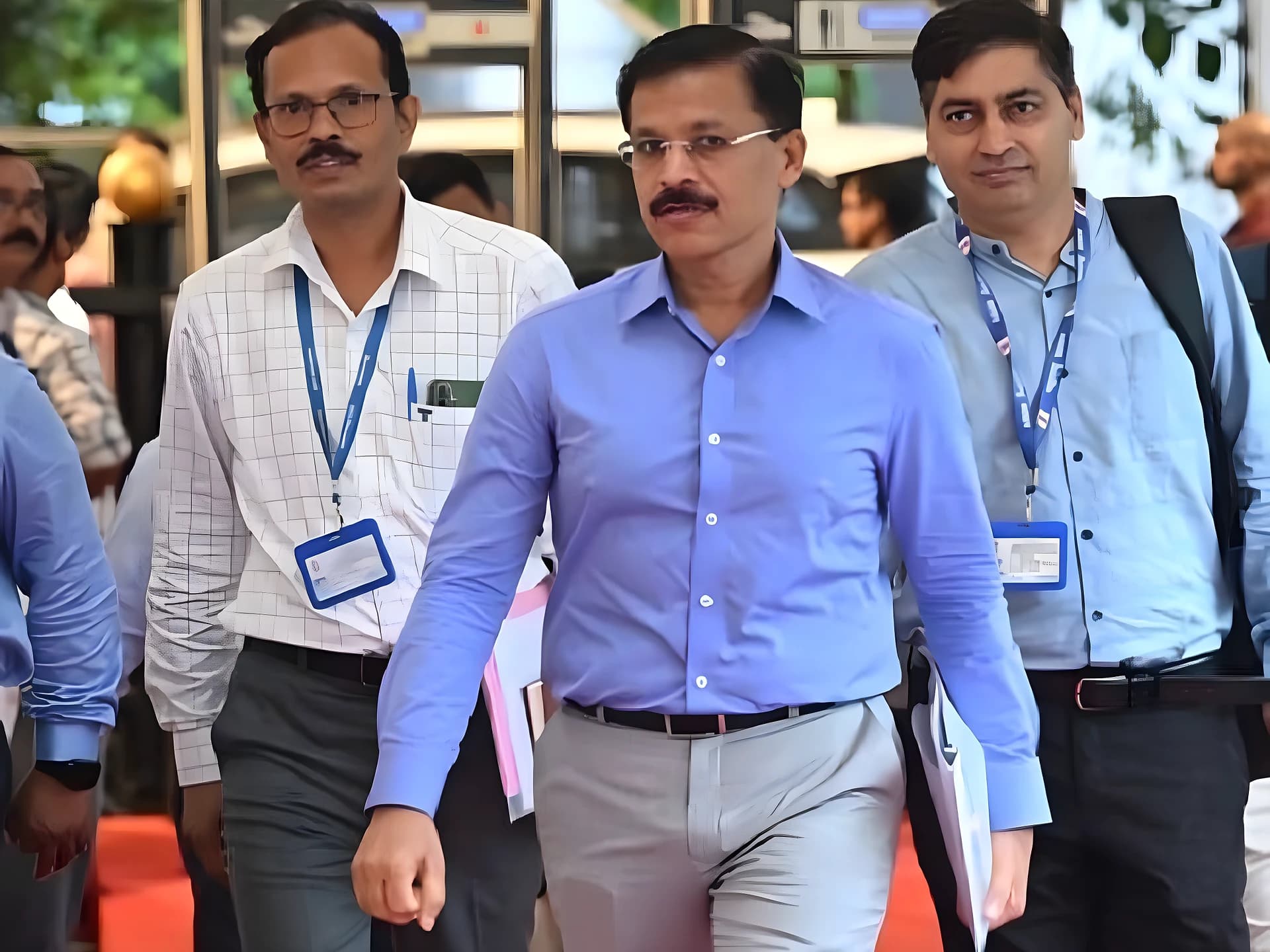 ఇస్కాన్ ఫుడ్ సెంటర్లకు షాక్..!