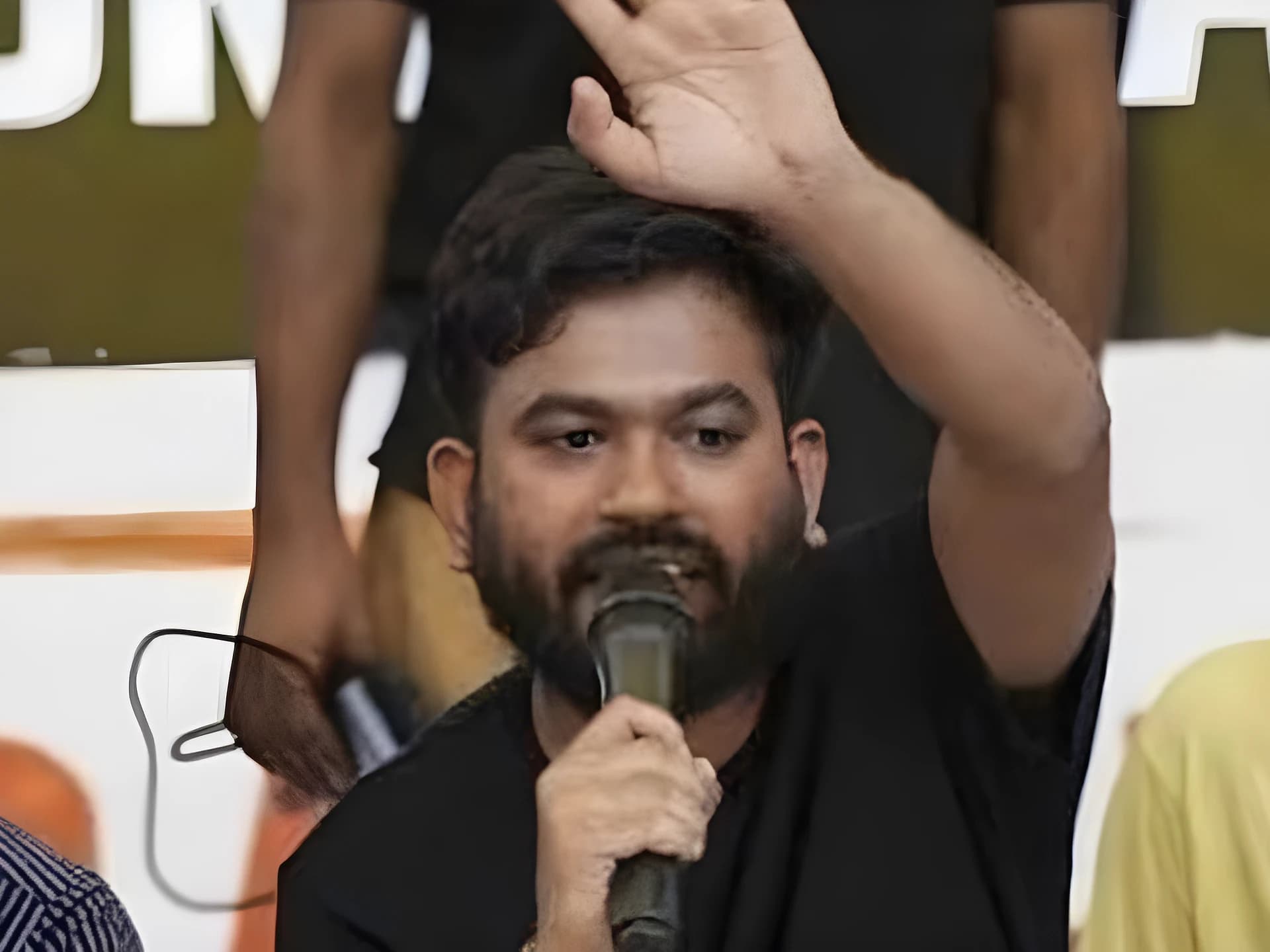 BJP గుట్టు బయటపడకుండా అడ్డుకుంటున్న పోలీసులు- అభిజీత్ దీప్కే