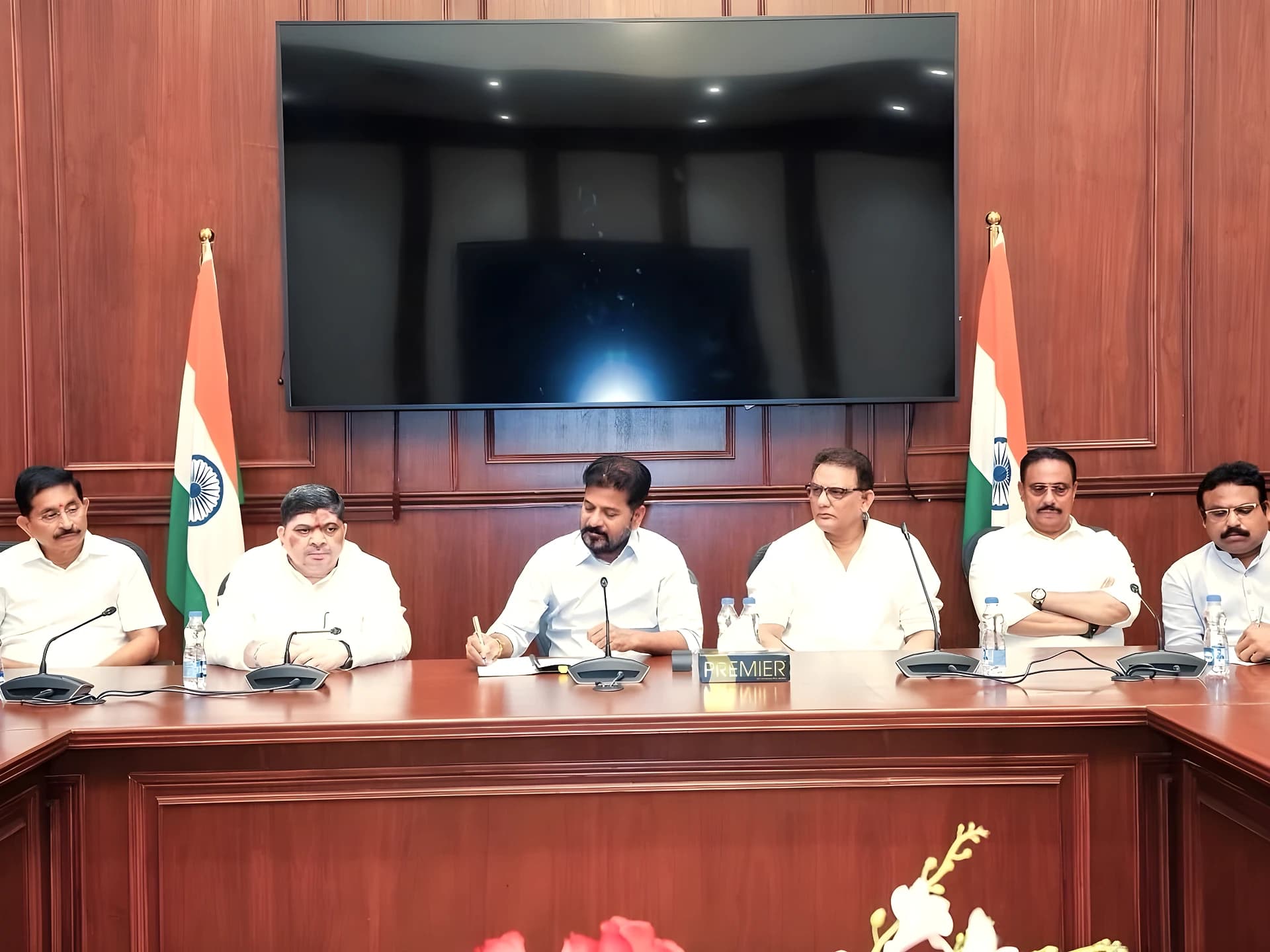 ప్రజలకు షాక్.. పెరగనున్న ఆస్తి పన్ను భారం