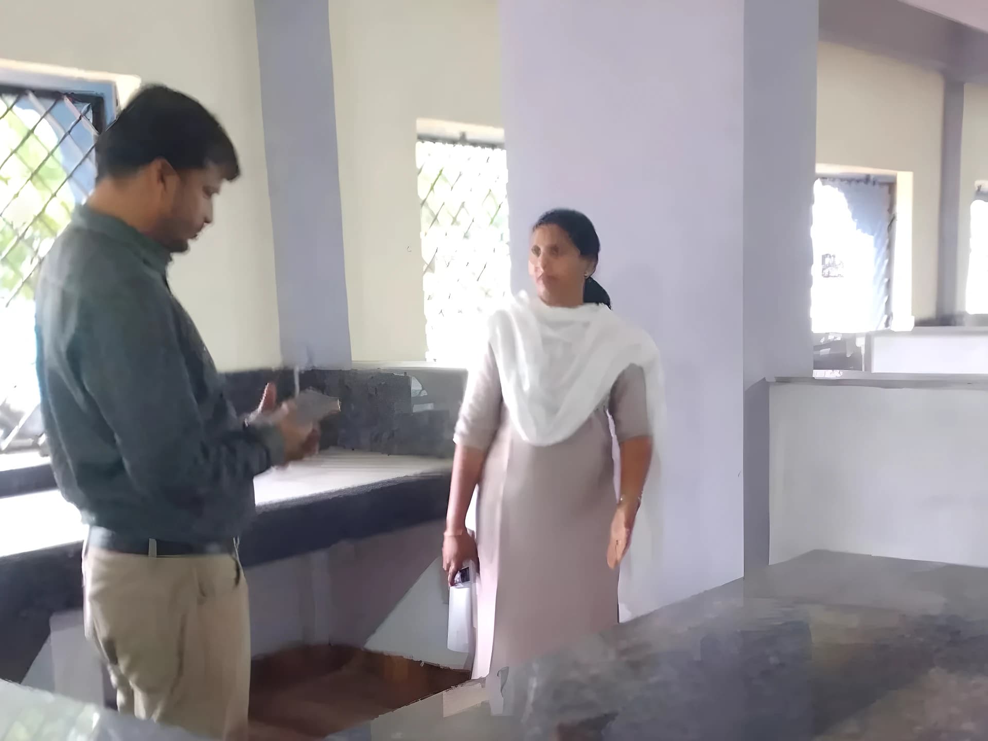 నూతన మార్కెట్‌ను పరిశీలించిన అధికారులు