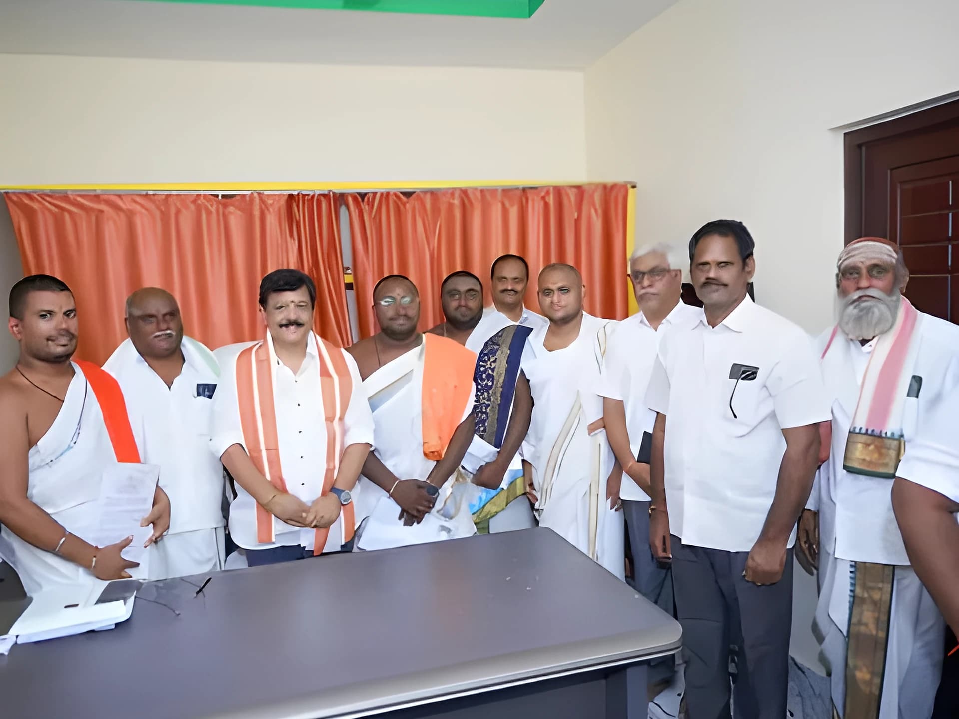 10 మంది పూజార్ల  నియామకం