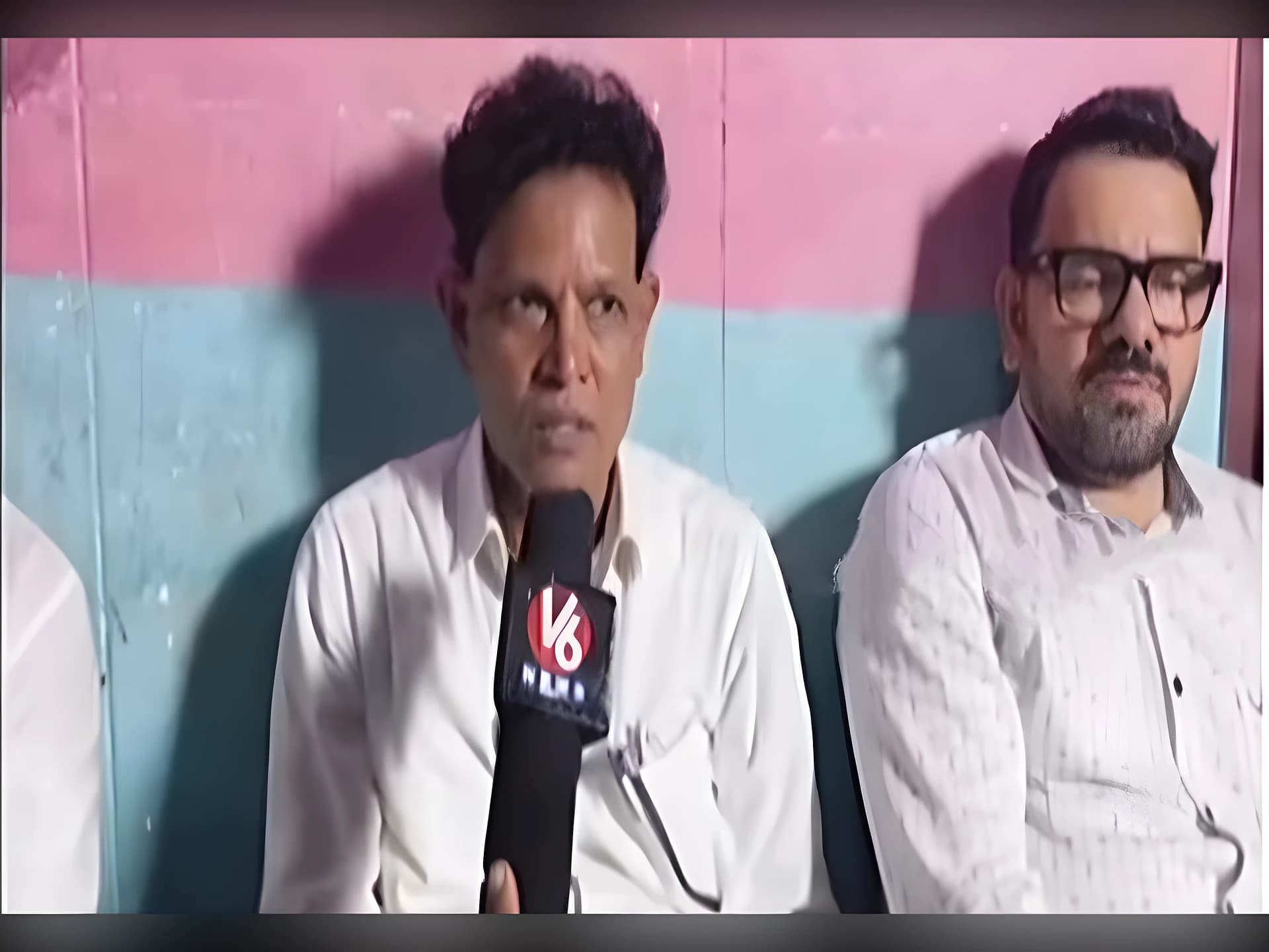 ఒకే టీచర్‌.. రెండు రూముల్లో స్కూల్‌, అంగన్‌వాడీ!