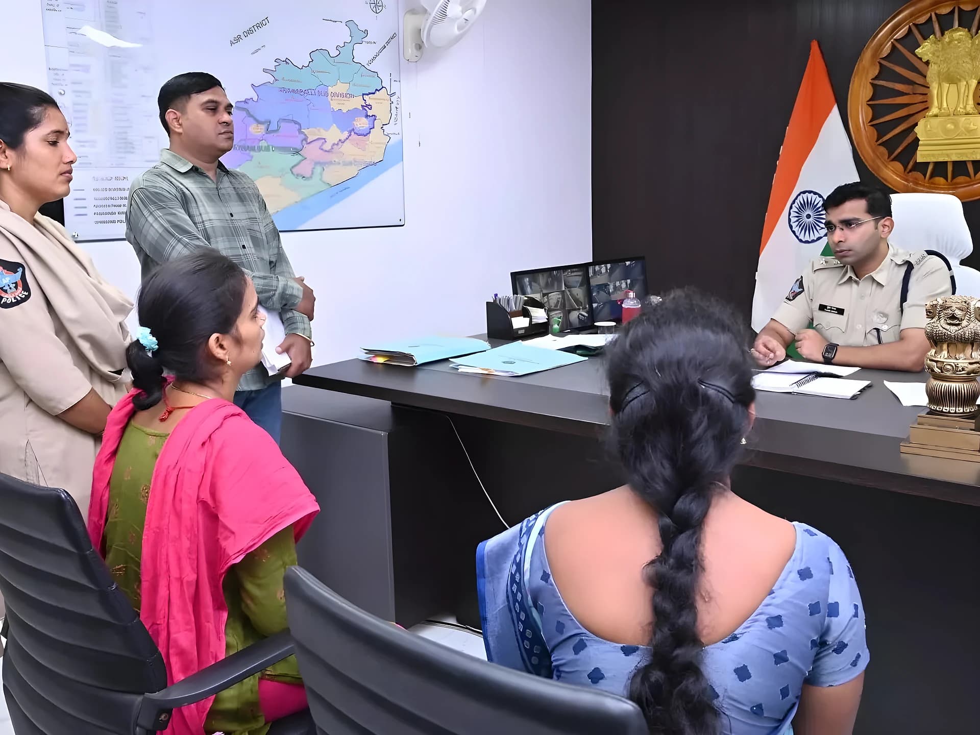 ఫిర్యాదుల పరిష్కారంలో జాప్యం వద్దు: ఎస్పీ