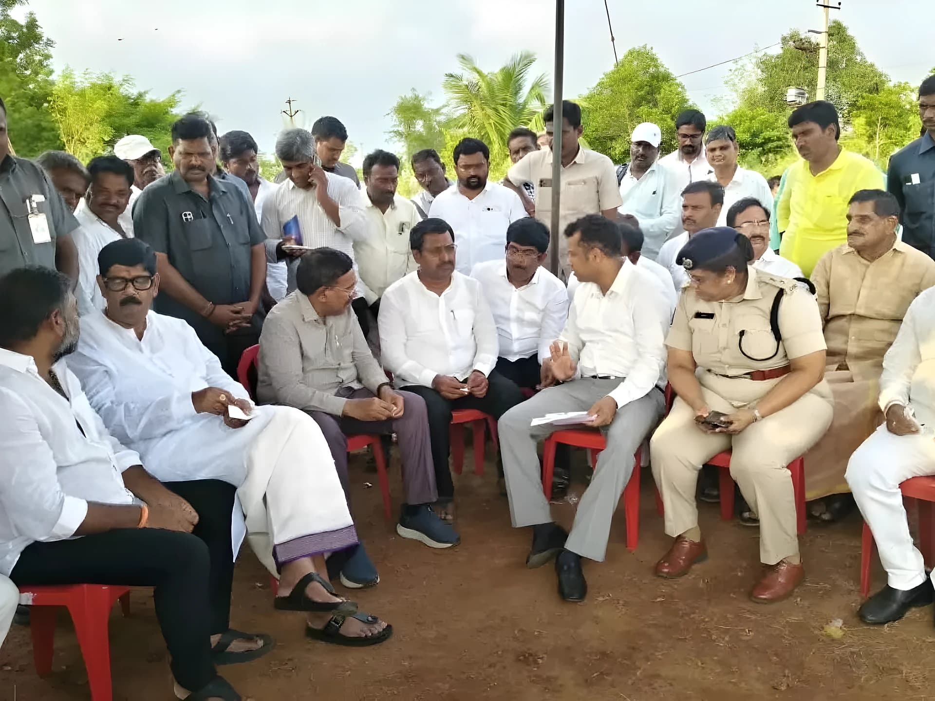 సీఎం, డిప్యూటీ సీఎం రాక.. ఏర్పాట్ల పరిశీలన
