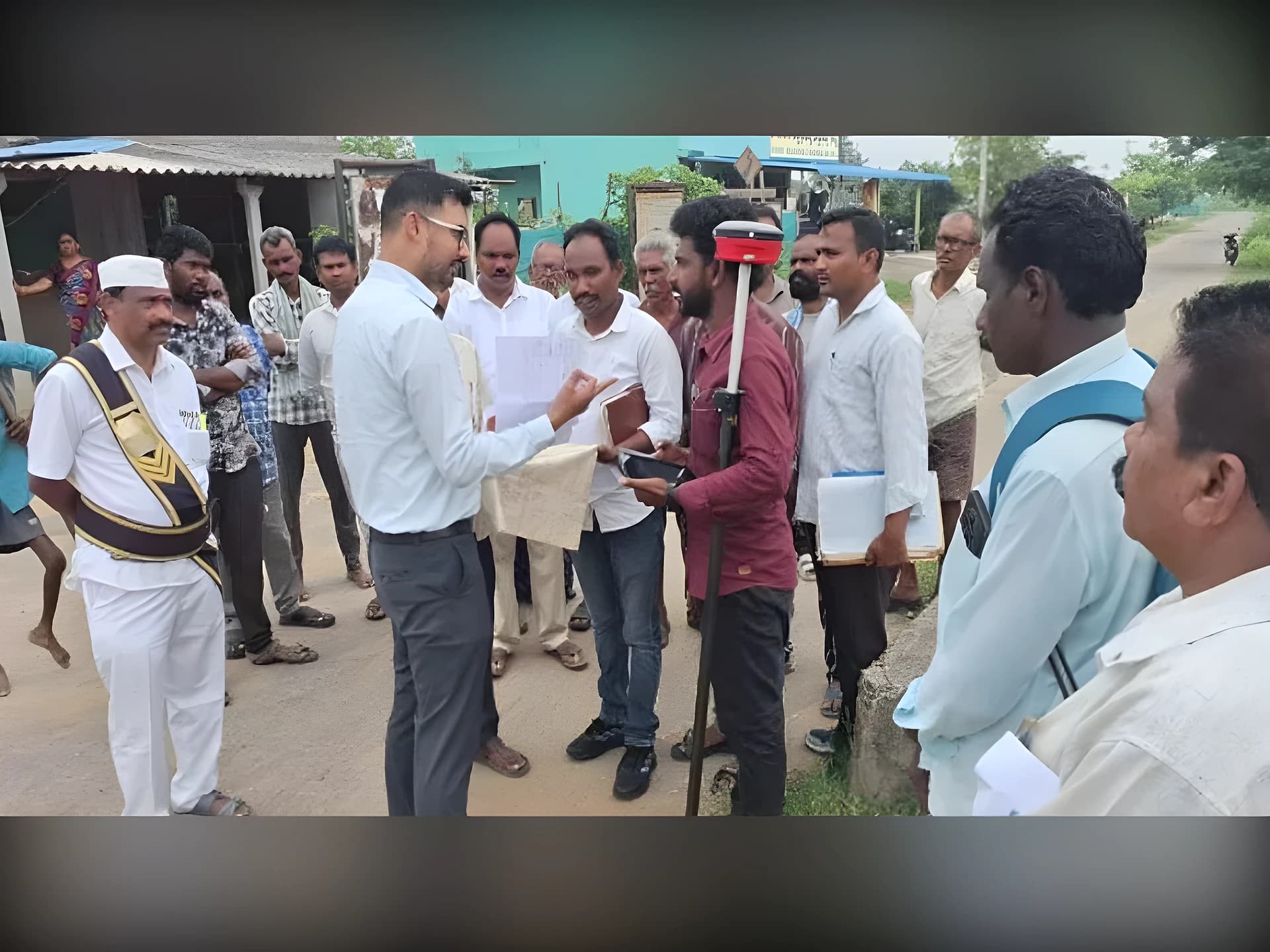 భూముల రీ సర్వే టైమ్‌కి పూర్తి చేయాల్సిందే