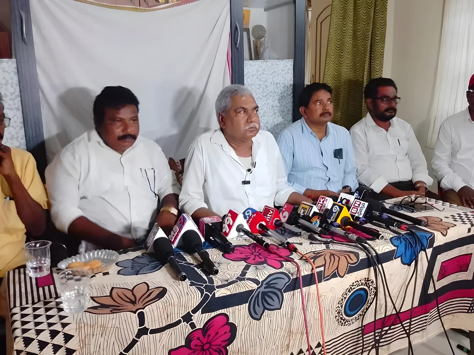 థర్డ్ ఫ్రంట్ ఏర్పాటుకు కీలక సమావేశం