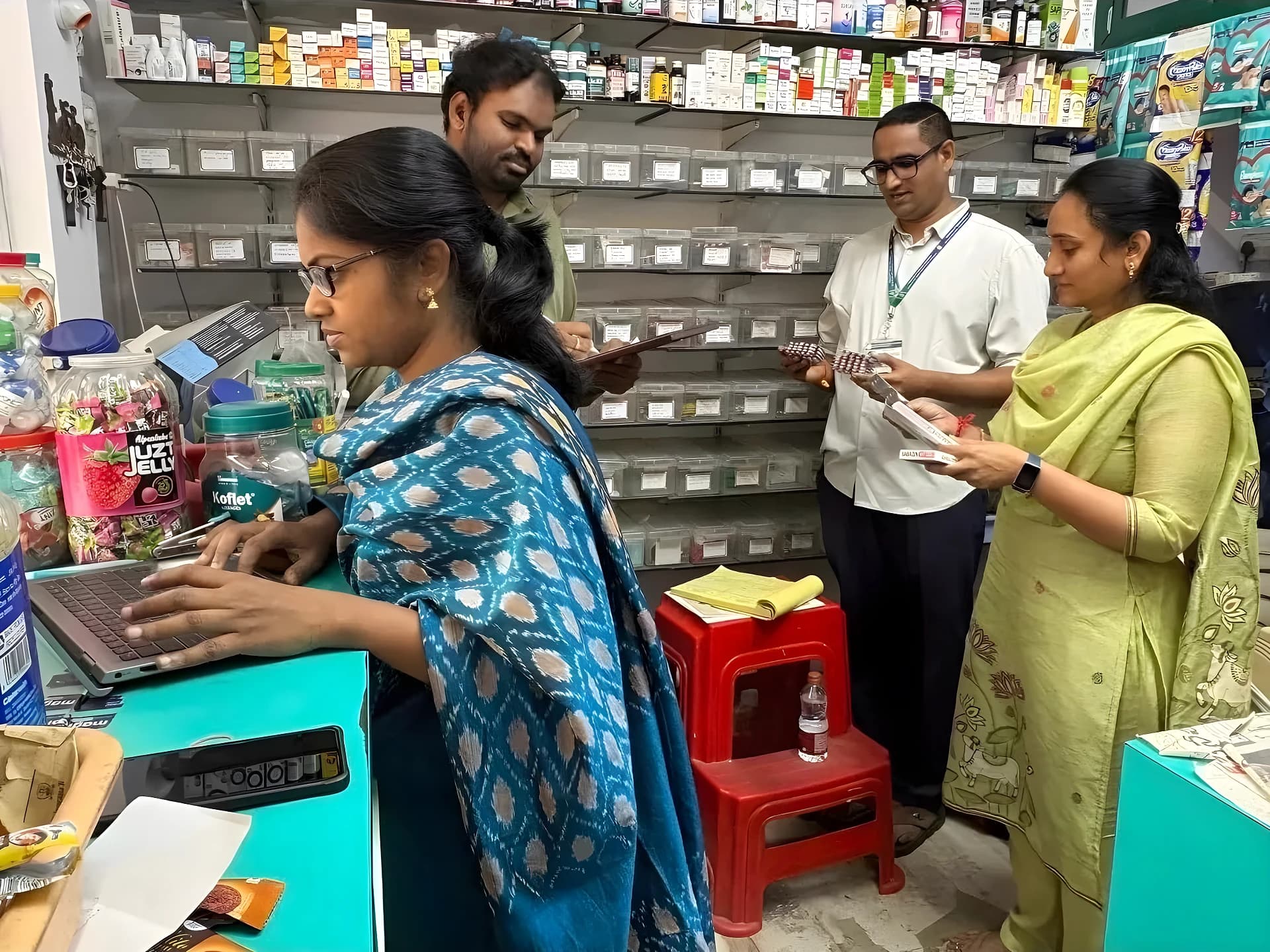 స్వీట్స్‌, డెయిరీ యూనిట్లపై చెకింగ్‌.. కీలక చర్యలు!