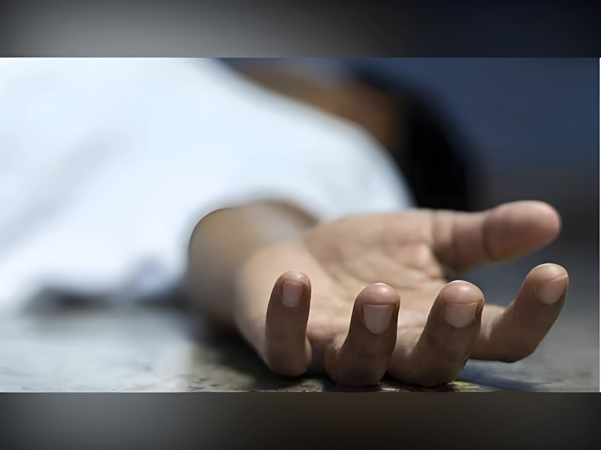 బస్సు ఢీకొని విద్యార్థి మృతి