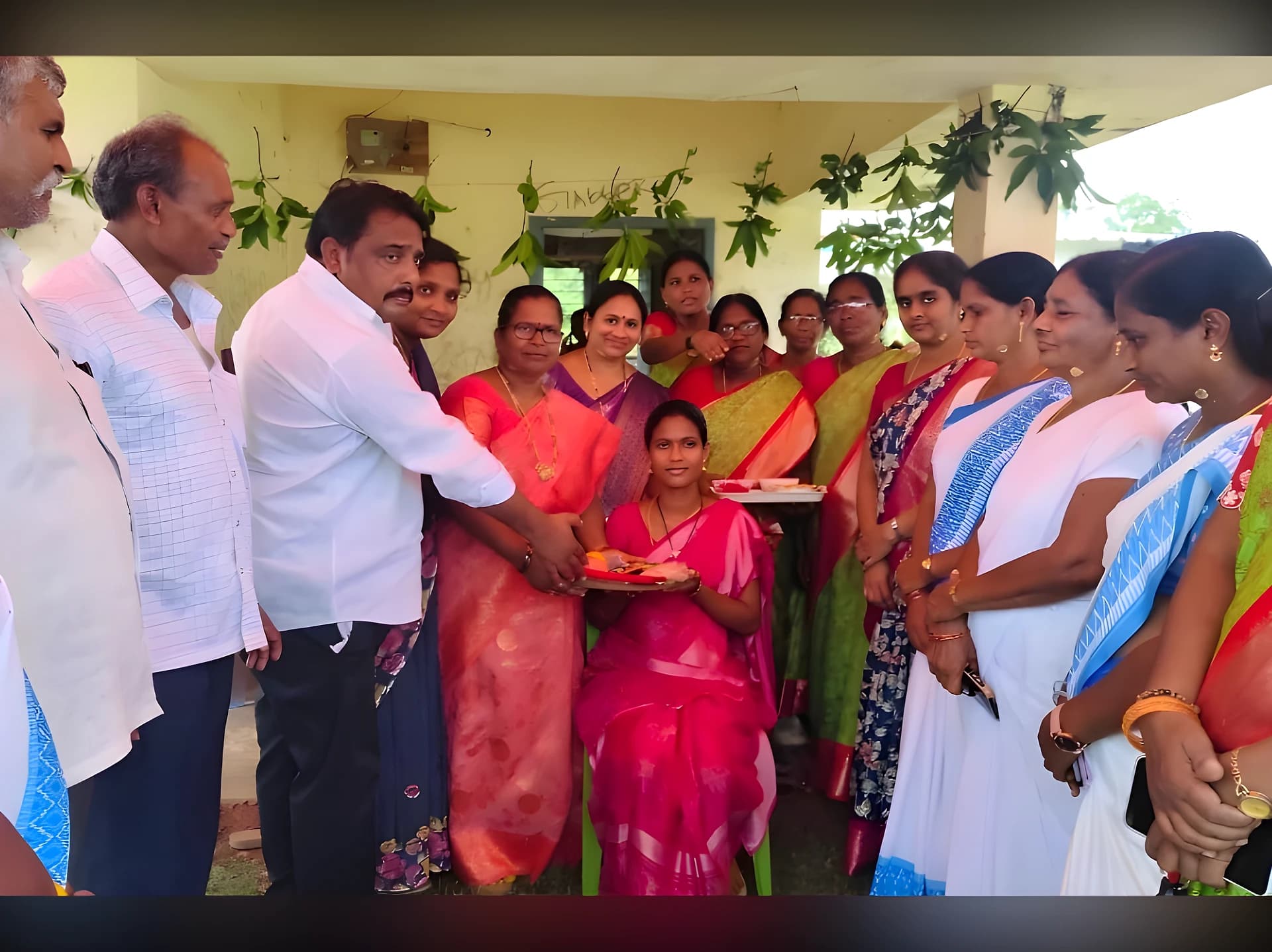 అంగన్‌వాడీలో పోషణ మాసం: పిల్లలకు అక్షరాభ్యాసం