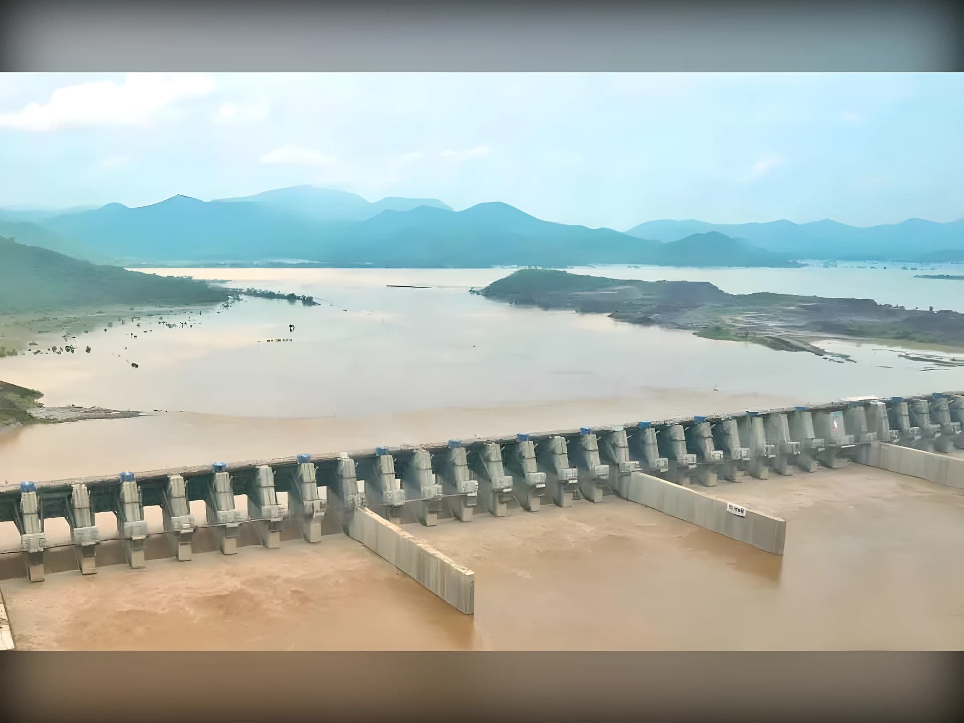 పోలవరం నుంచి భారీగా నీటి విడుదల