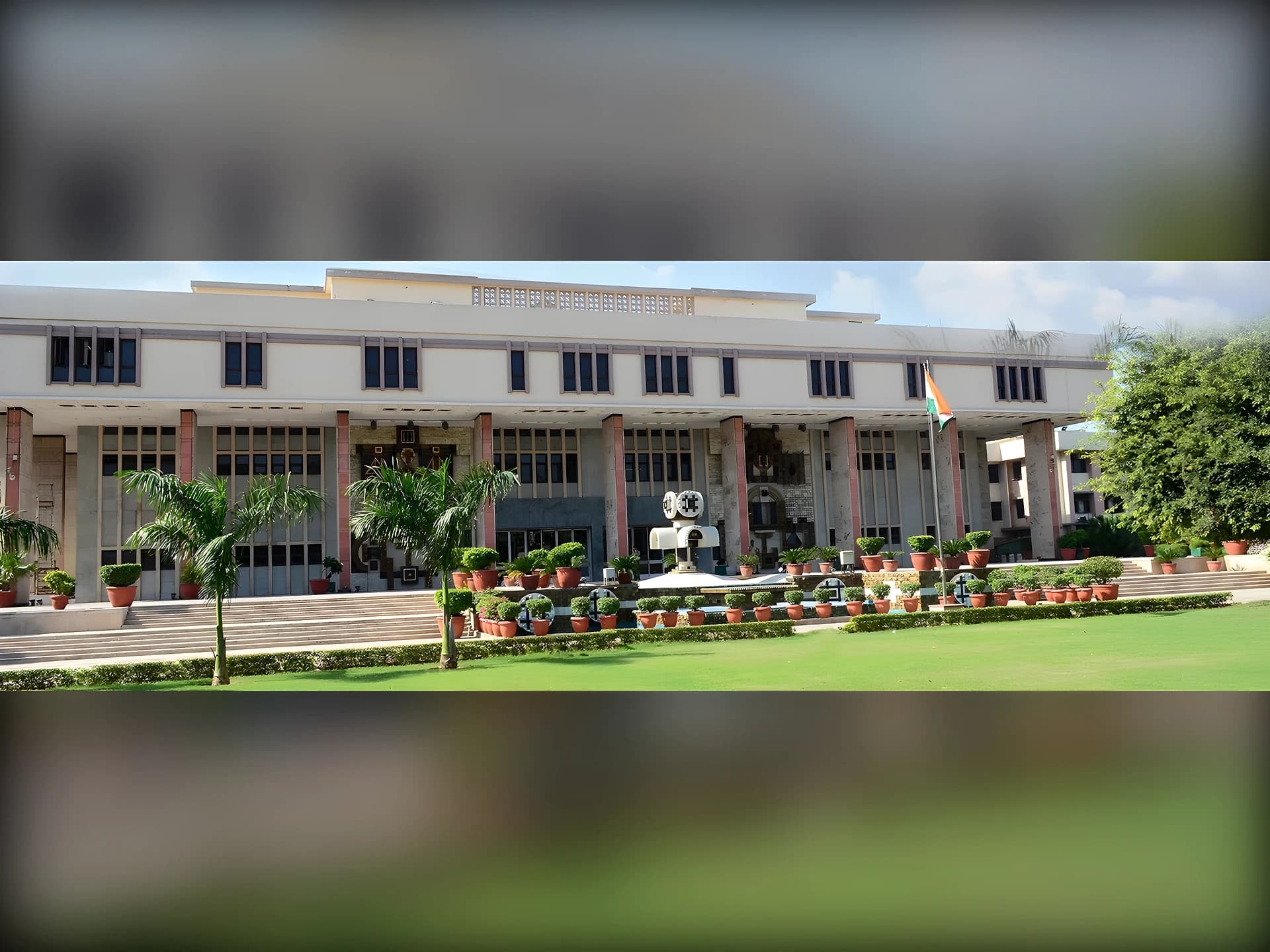 భర్త అఫైర్‌ను మామ ఆపలేదని కేసు