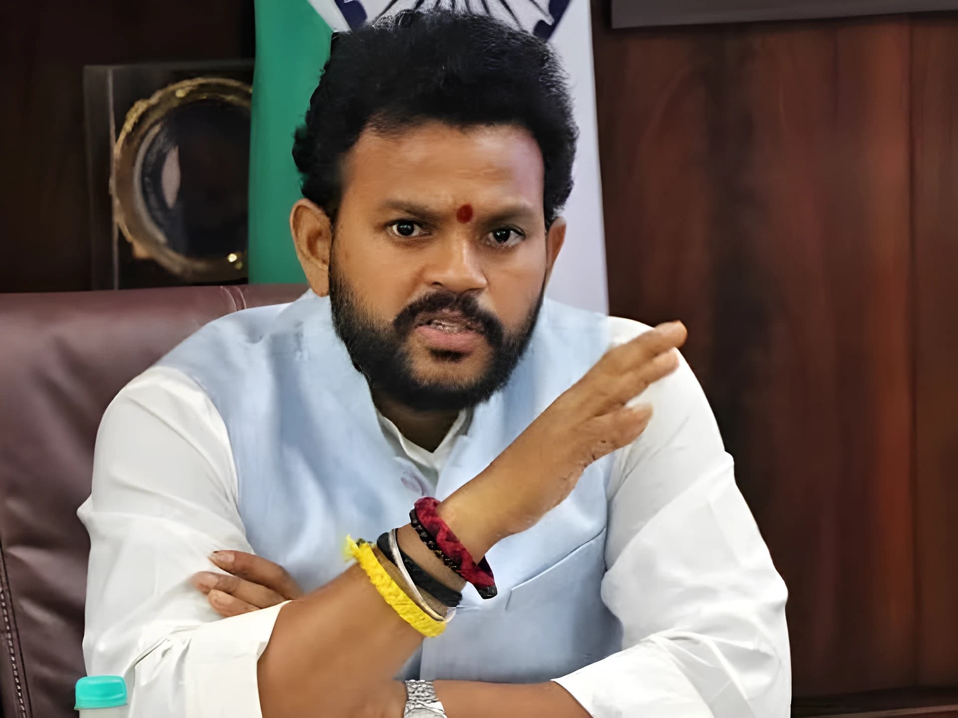 BCలకు 34% రిజర్వేషన్లపై కేంద్రమంత్రి క్లారిటీ!