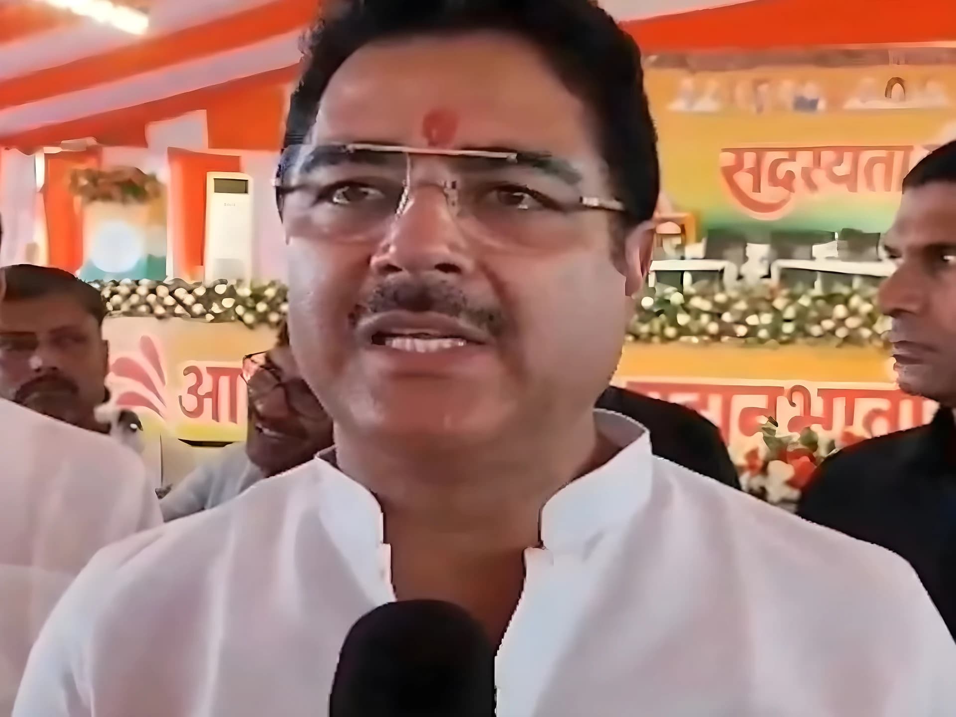 UP పాలిటిక్స్‌లో బిగ్ ట్విస్ట్.. BJPలోకి 3 రెబల్ MLAలు!