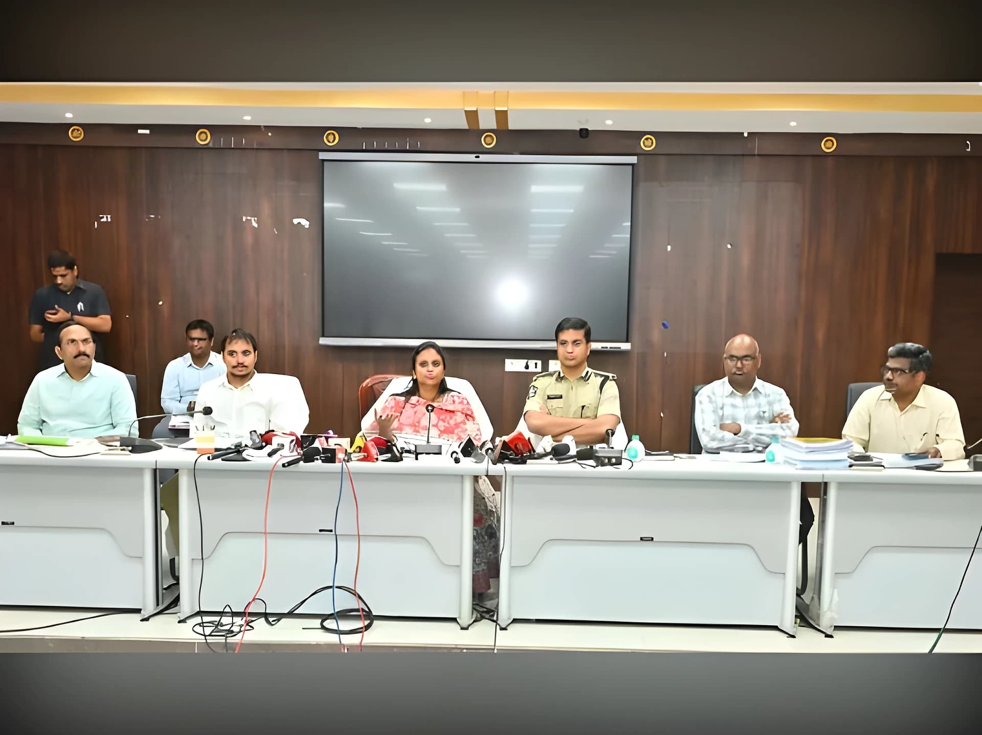 కర్నూలులో ఎన్నికల ఏర్పాట్లు పూర్తి