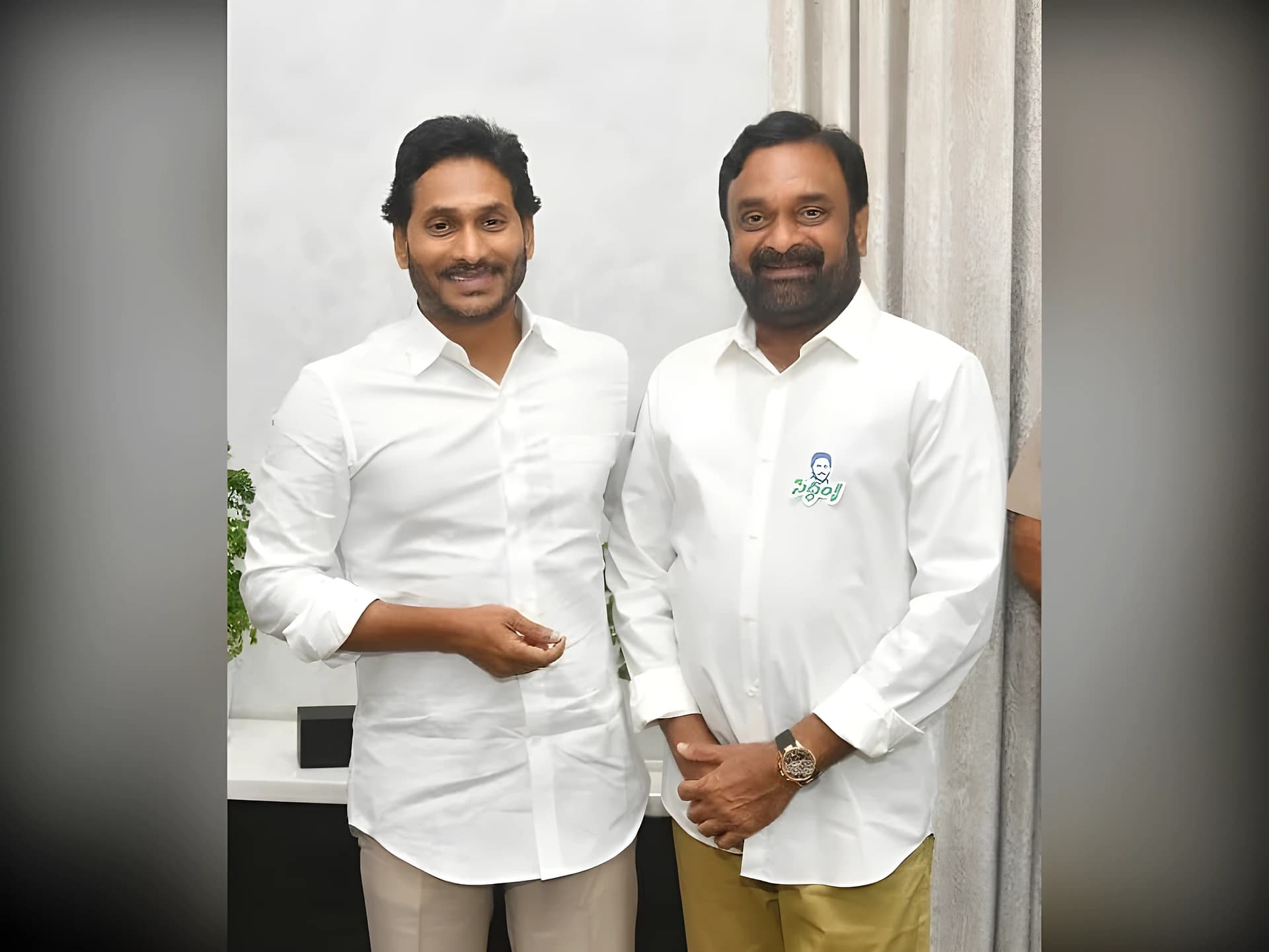 గుంటూరులో కార్మికుల మృతి.. నలుగురిపై కేసులు!