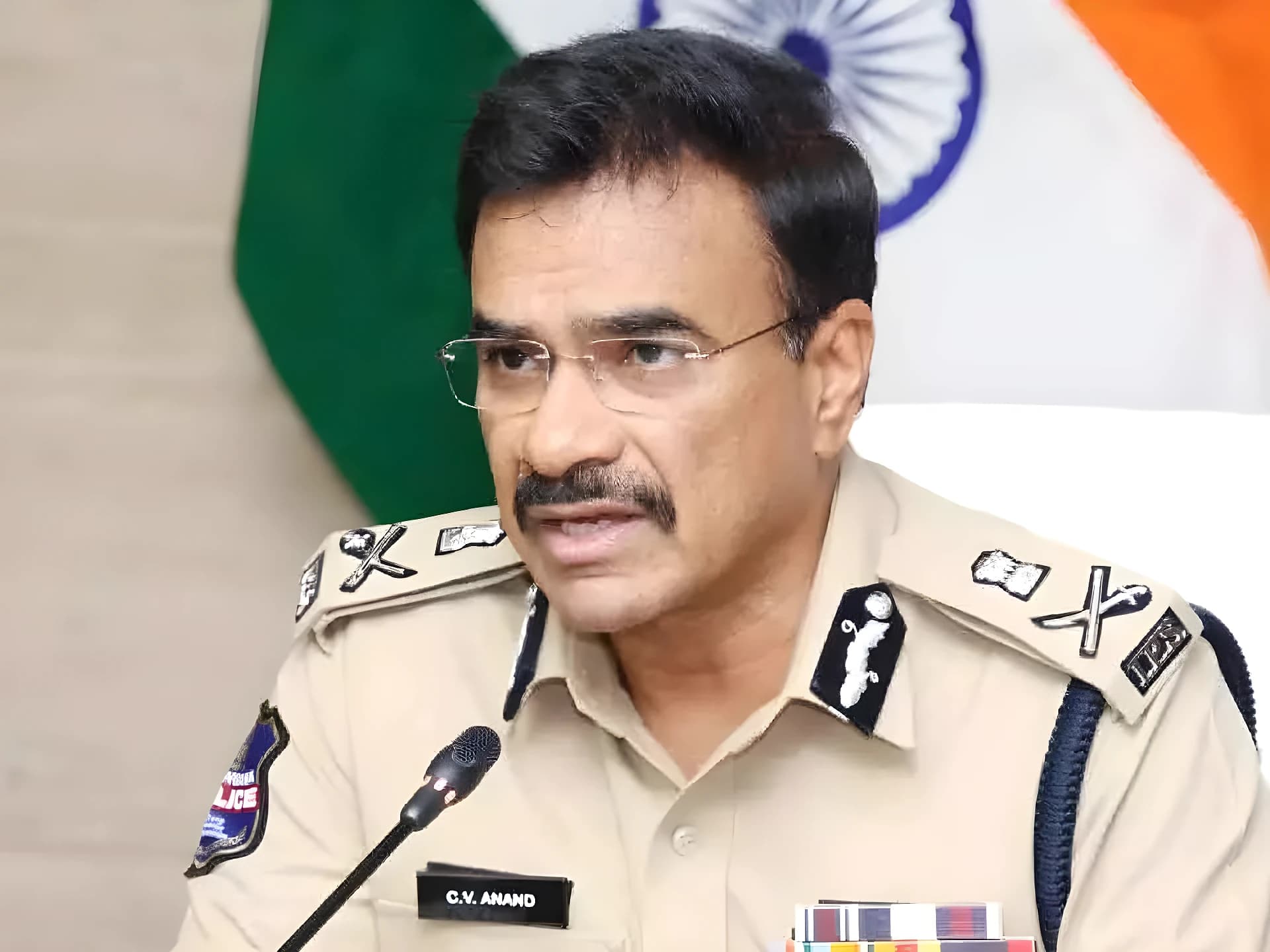 పోలీసులకు DGP సీరియస్ వార్నింగ్