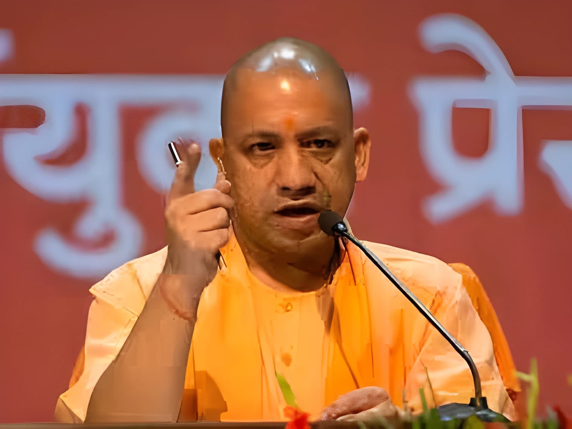 పవర్ కోసం యూత్‌ని వాడుకుంటున్నారు: UP CM