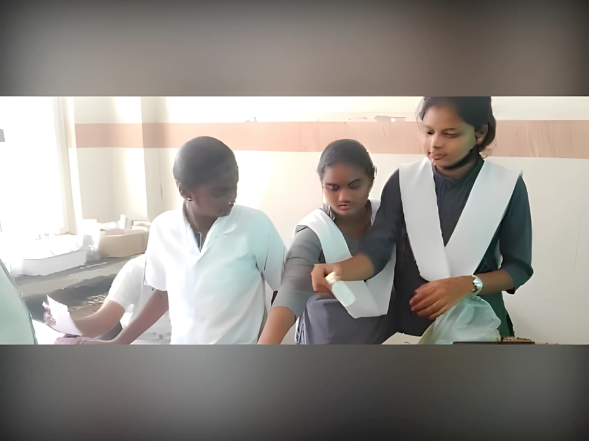 మోడల్ స్కూల్ స్టూడెంట్స్ ఇంటర్న్‌షిప్