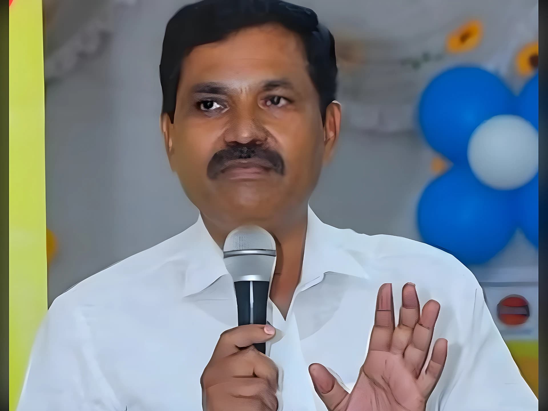 డిప్యూటీ తహసీల్దార్ ఆత్మహత్య