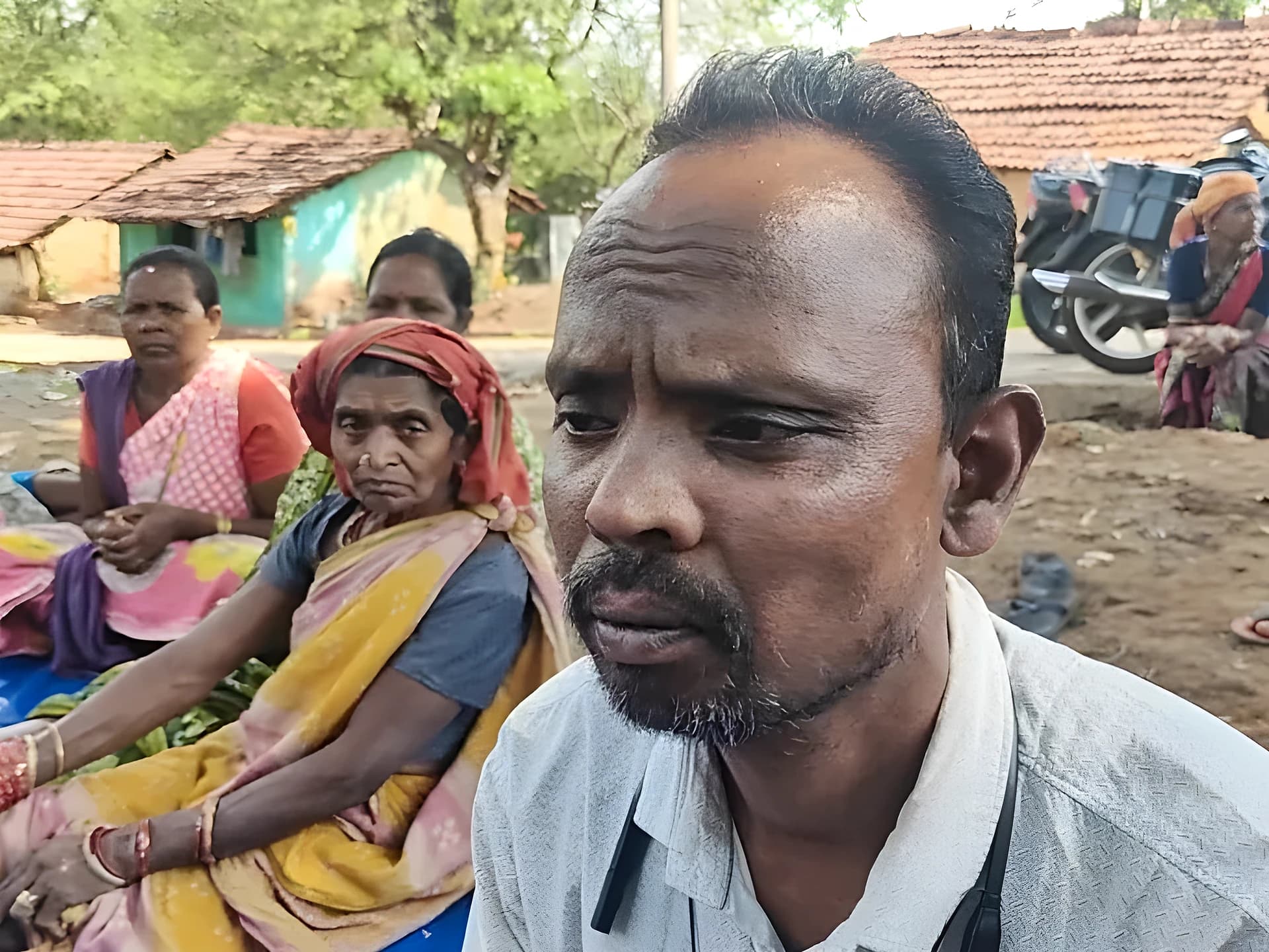 అదానీ ప్రాజెక్టుపై గిరిజనుల ఫేక్‌ వేలిముద్రలు ?