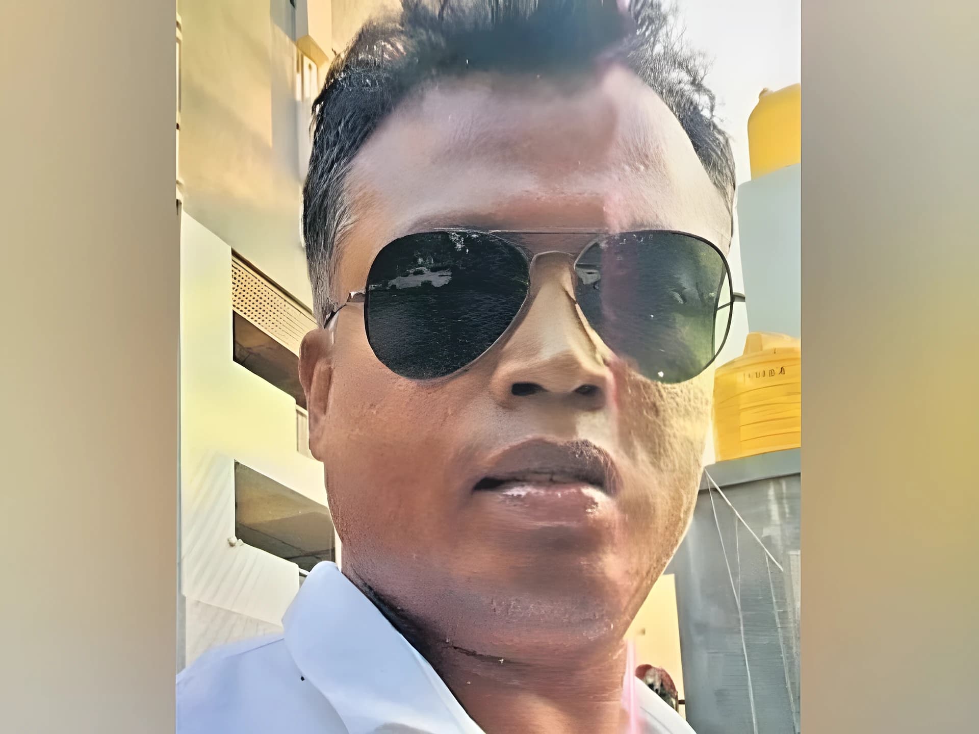 డెలివరీ బైక్‌‌‌పై వచ్చి.. లాయర్‌ను కాల్చారు.