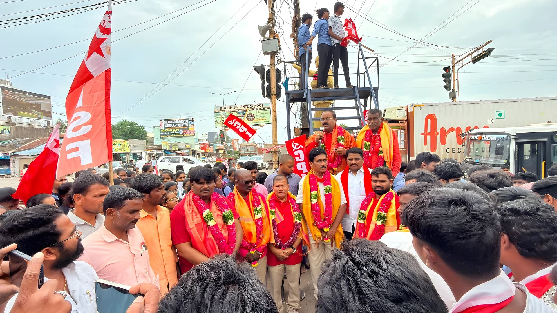 షాద్‌నగర్‌కు చేరిన బద్లావ్ జరూరి హై పాదయాత్ర