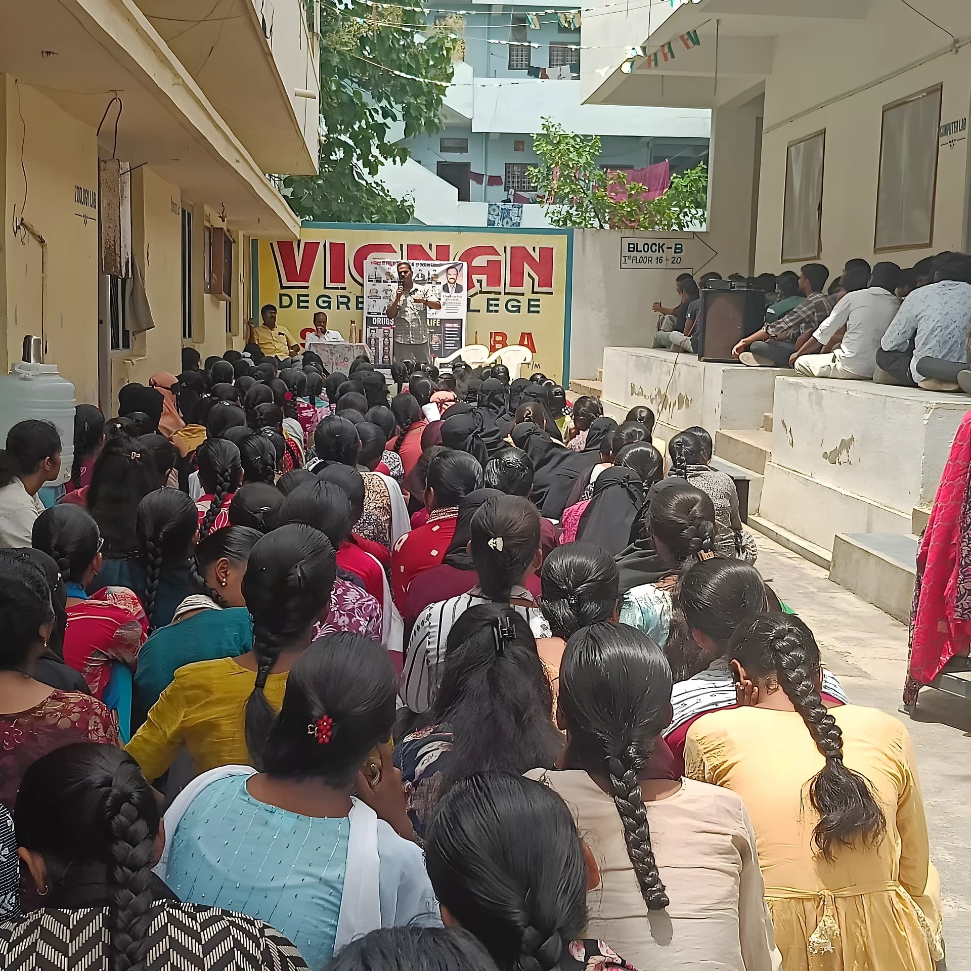 డ్రగ్స్‌కు దూరంగా ఉంటేనే భవిష్యత్తు