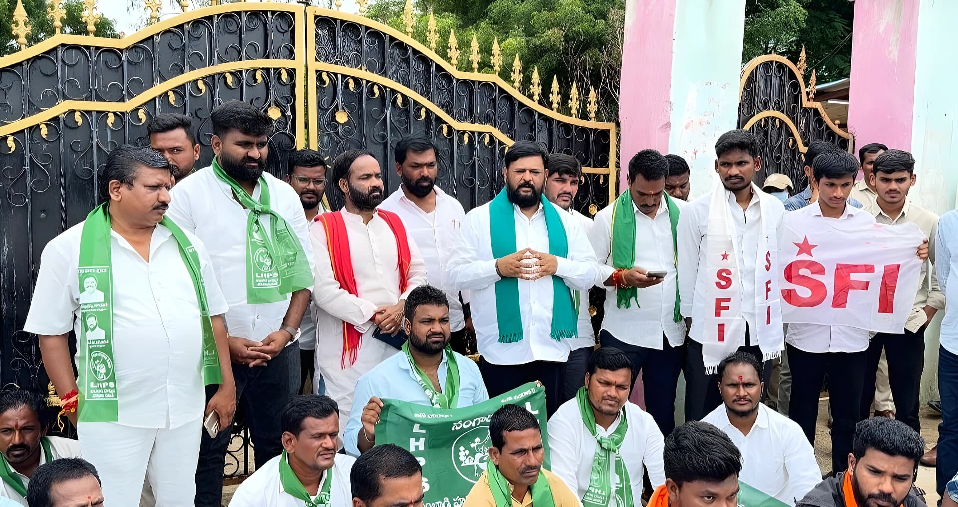 విద్యార్థిని ఆత్మహత్యకు వేధింపులే కారణమంటూ LHPS ధర్నా