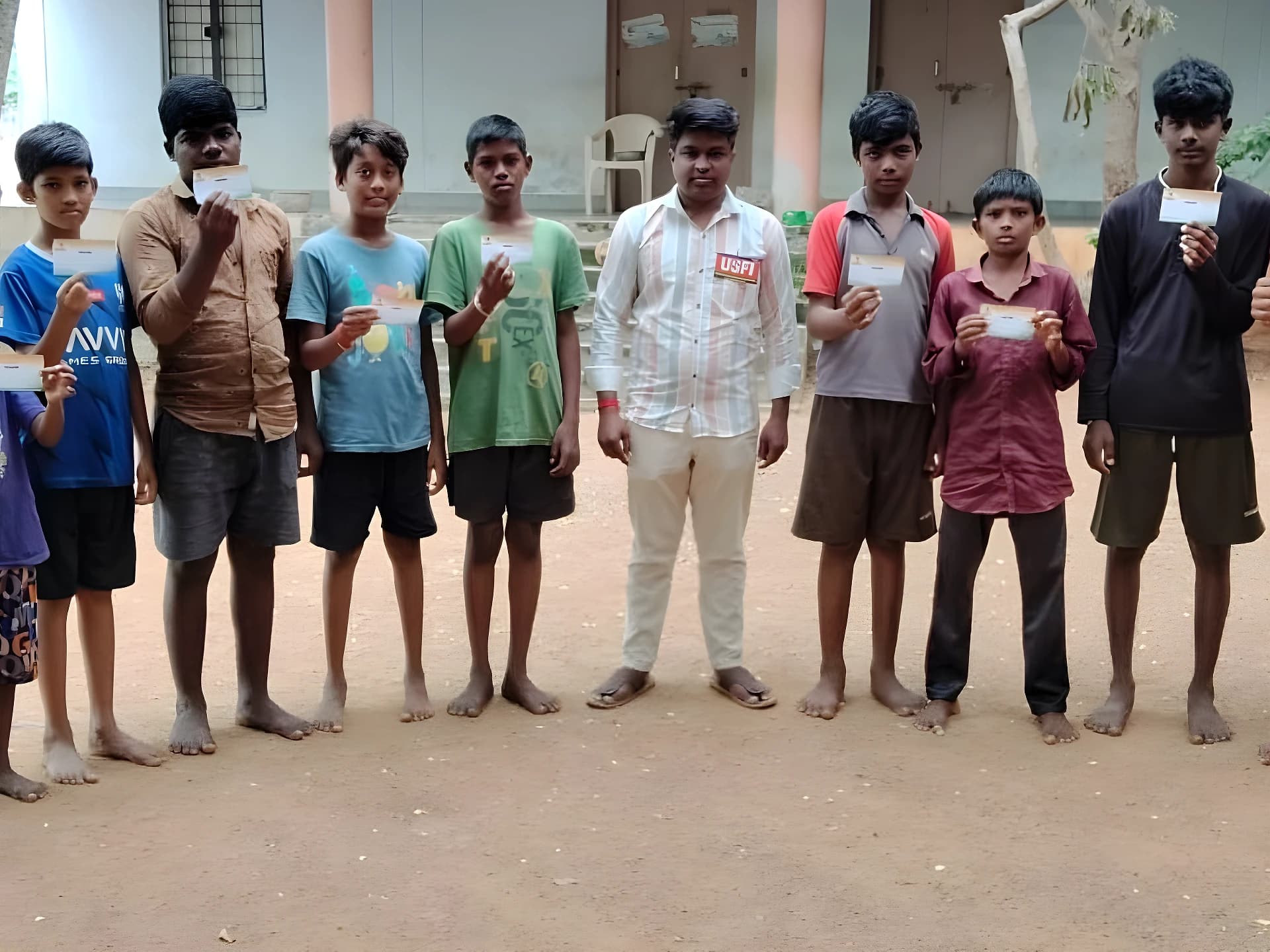 విద్యార్థుల సమస్యలు పరిష్కరించాలి