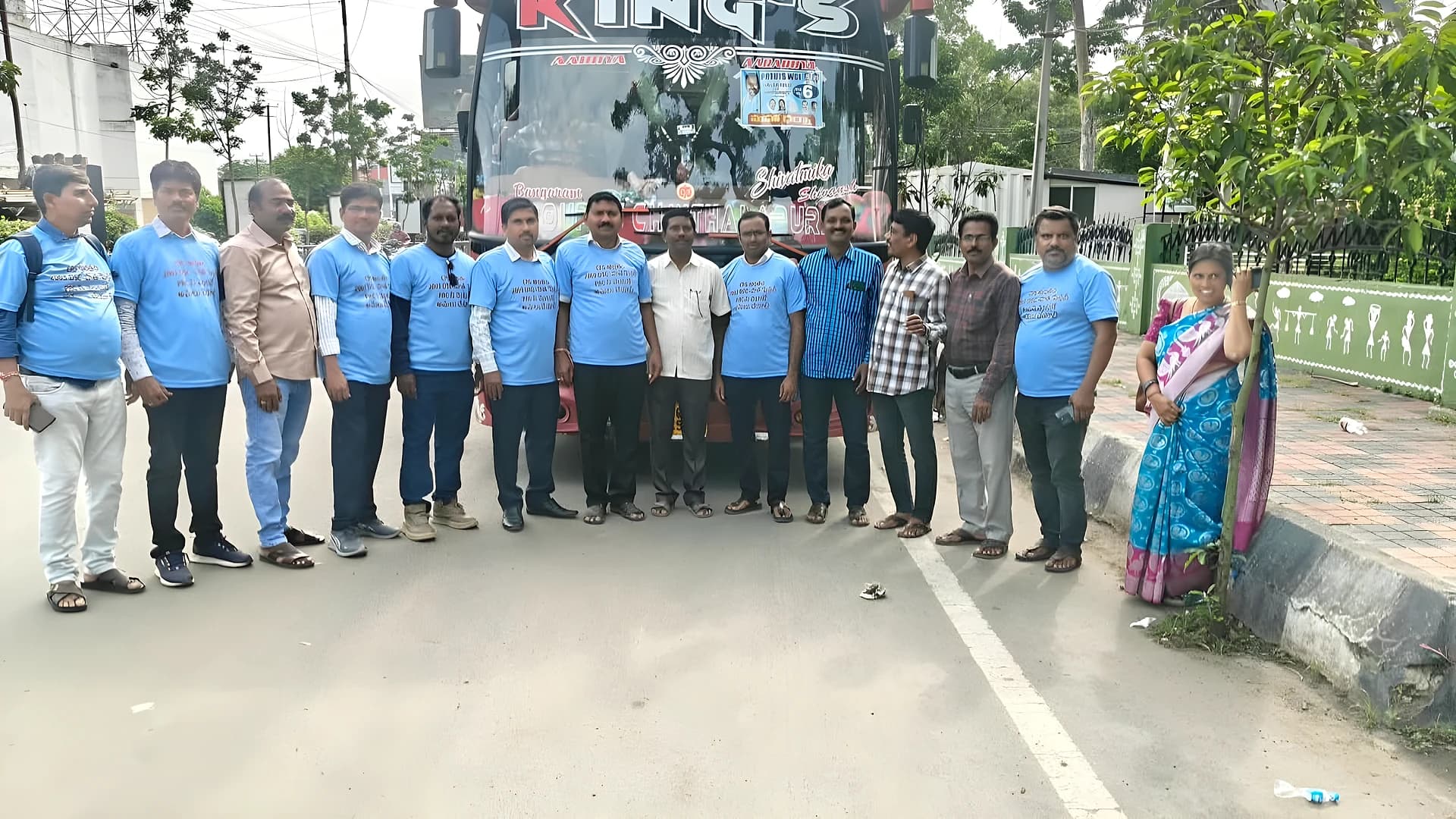 మహాధర్నాకు భారీగా తరలిన నల్లబెల్లి టీచర్లు