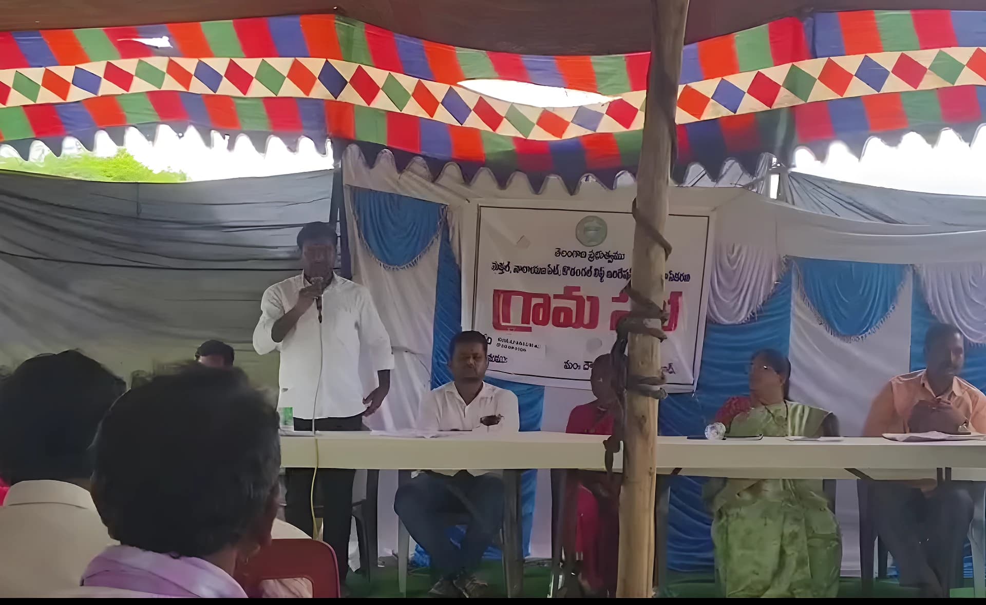 రైతులు అధైర్యపడొద్దు.. ప్రభుత్వం అండగా ఉంటుంది