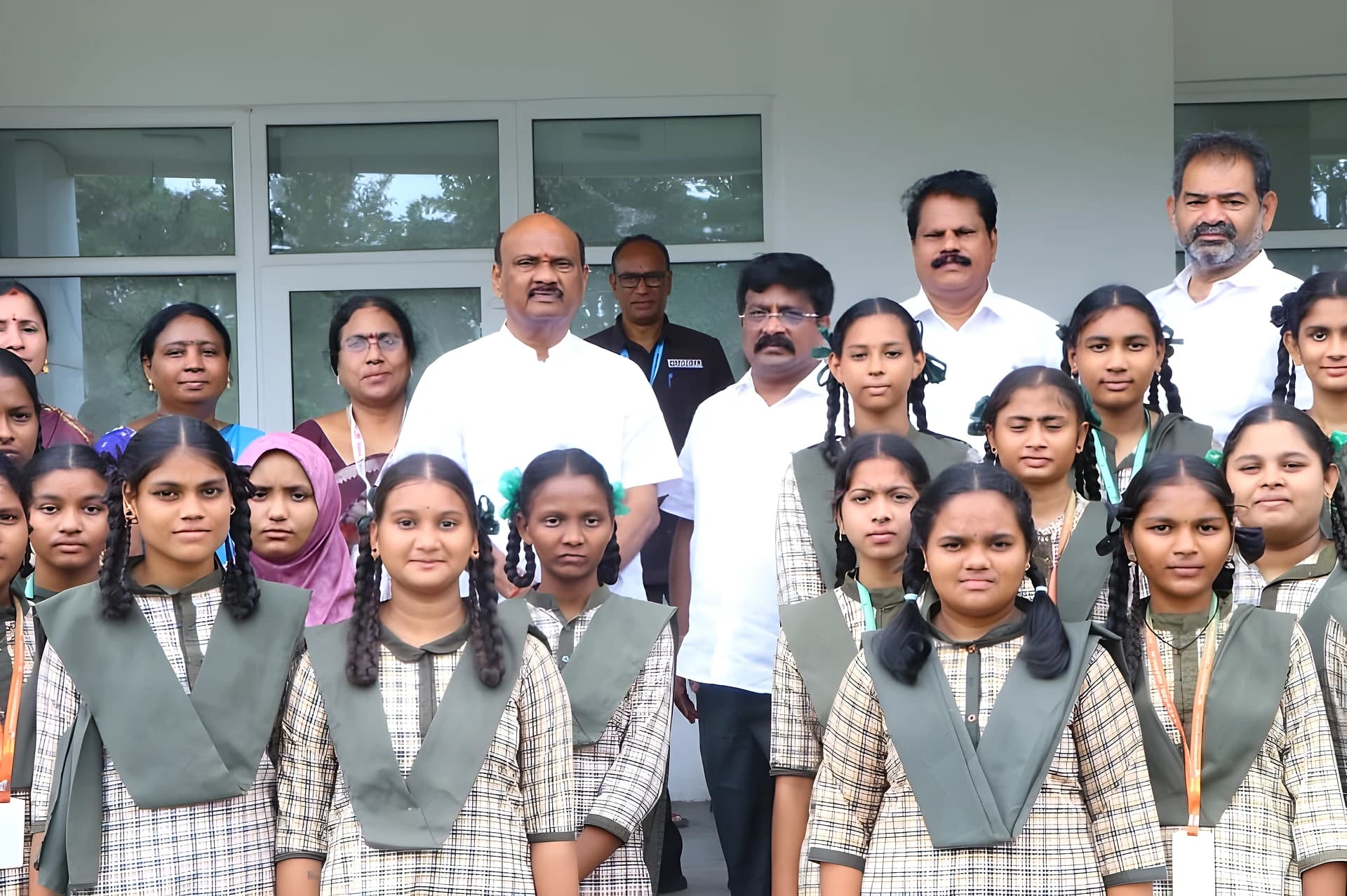 అసెంబ్లీ సందర్శనకు కనిగిరి ZPHS విద్యార్థులు