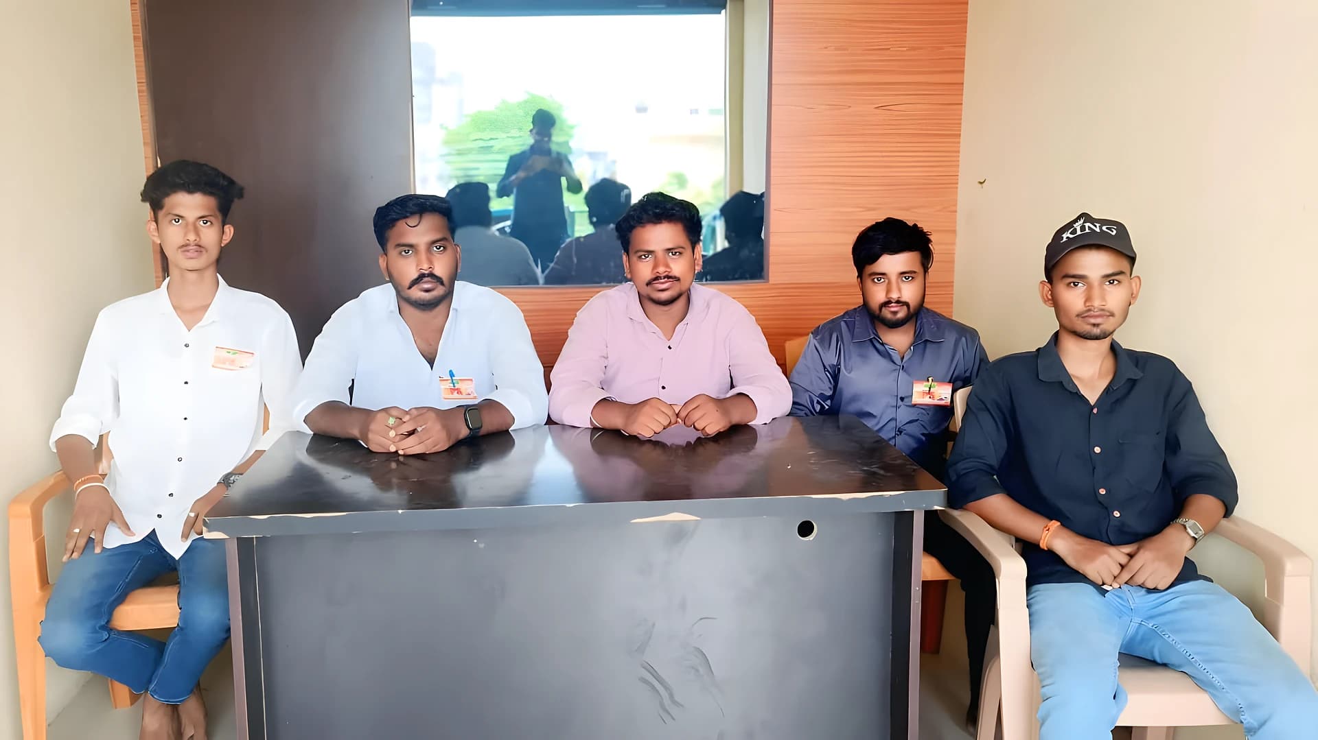 గ్లోబల్ జీనియస్ స్కూల్‌ను సీజ్ చేయాలి