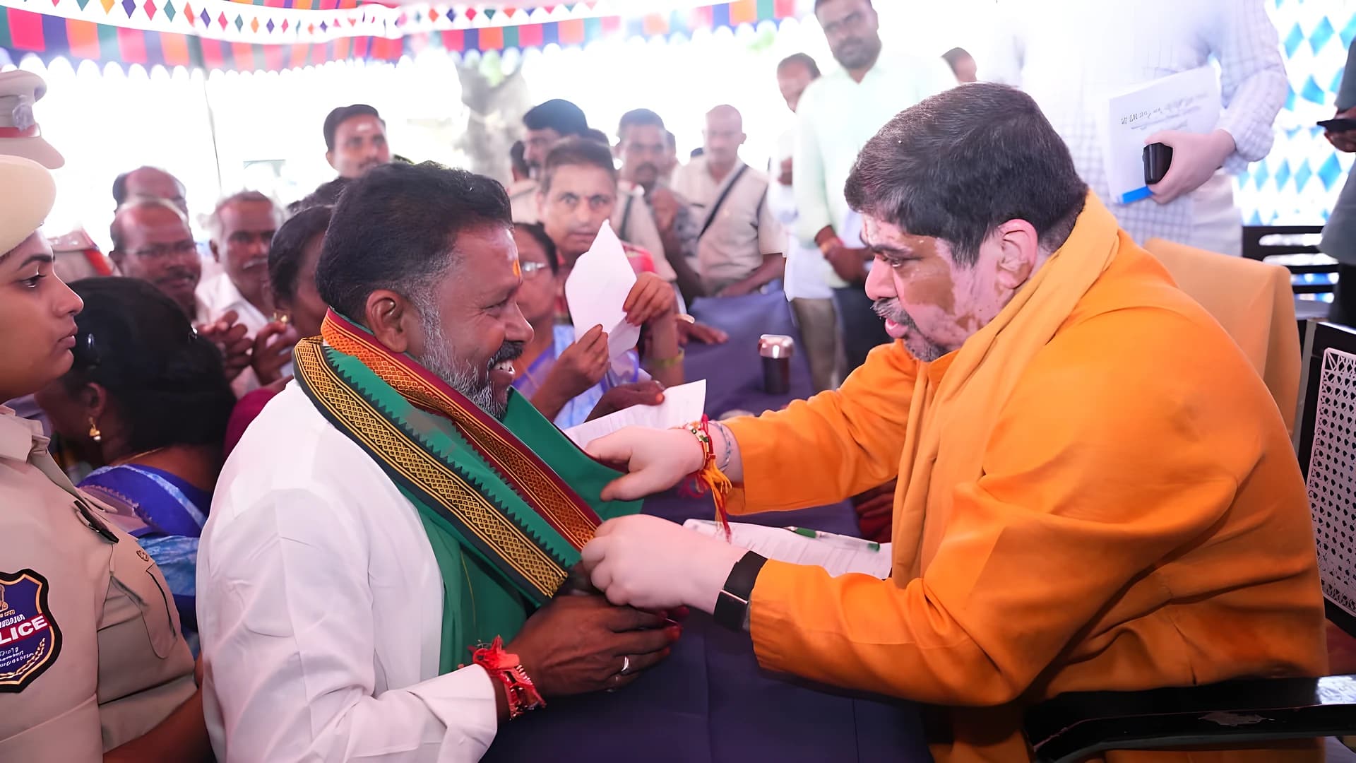రైతు బీమాపై మంత్రి పొన్నం ప్రభాకర్‌కి వినతి