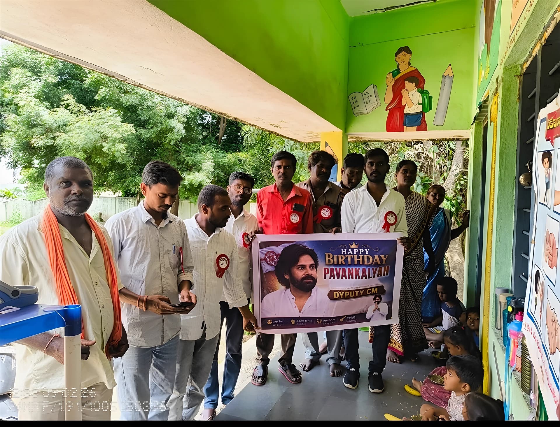 హనుమకొండలో పవన్ బర్త్ డే.. కార్యకర్త కుటుంబానికి FD!