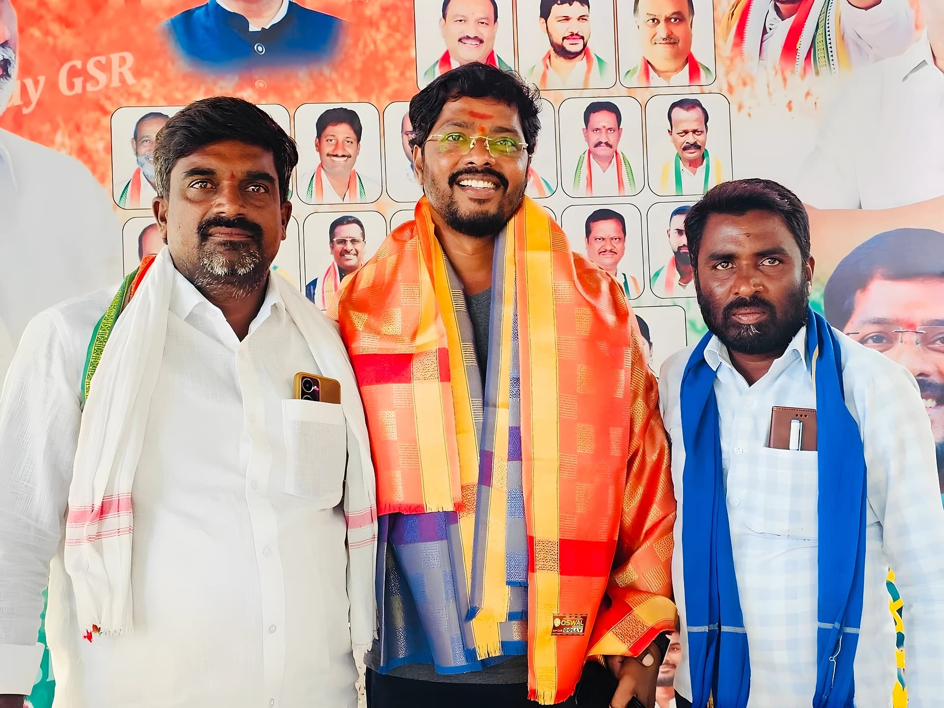 కాంగ్రెస్ బలోపేతానికి ఐక్యంగా పనిచేయాలి