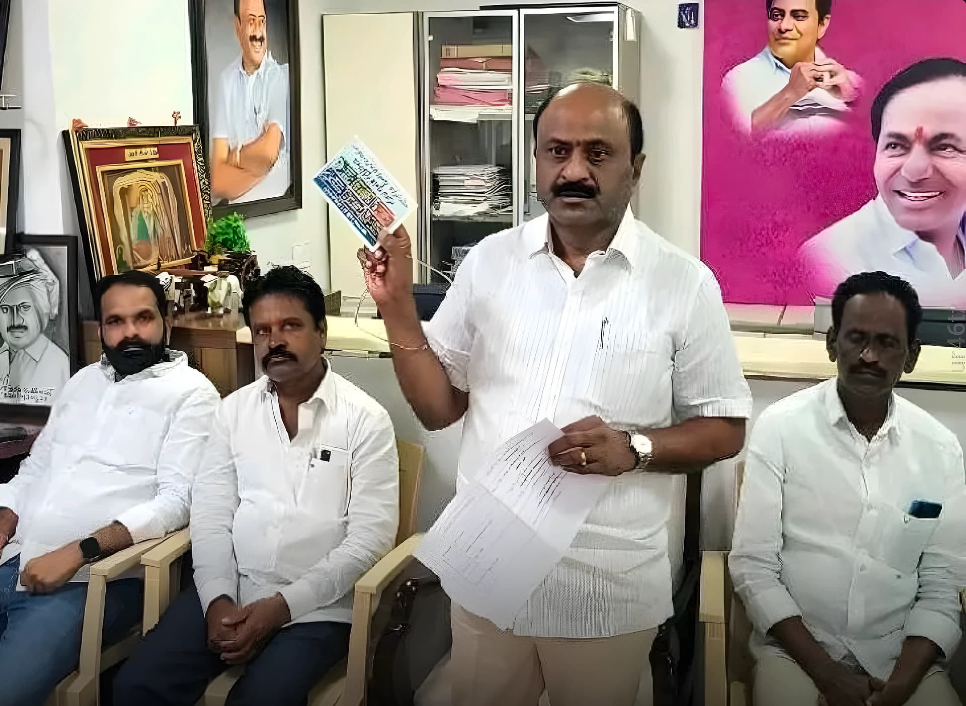 కాంగ్రెస్‌ హామీలపై బీఆర్‌ఎస్‌ పోరుబాట: ధర్మారెడ్డి