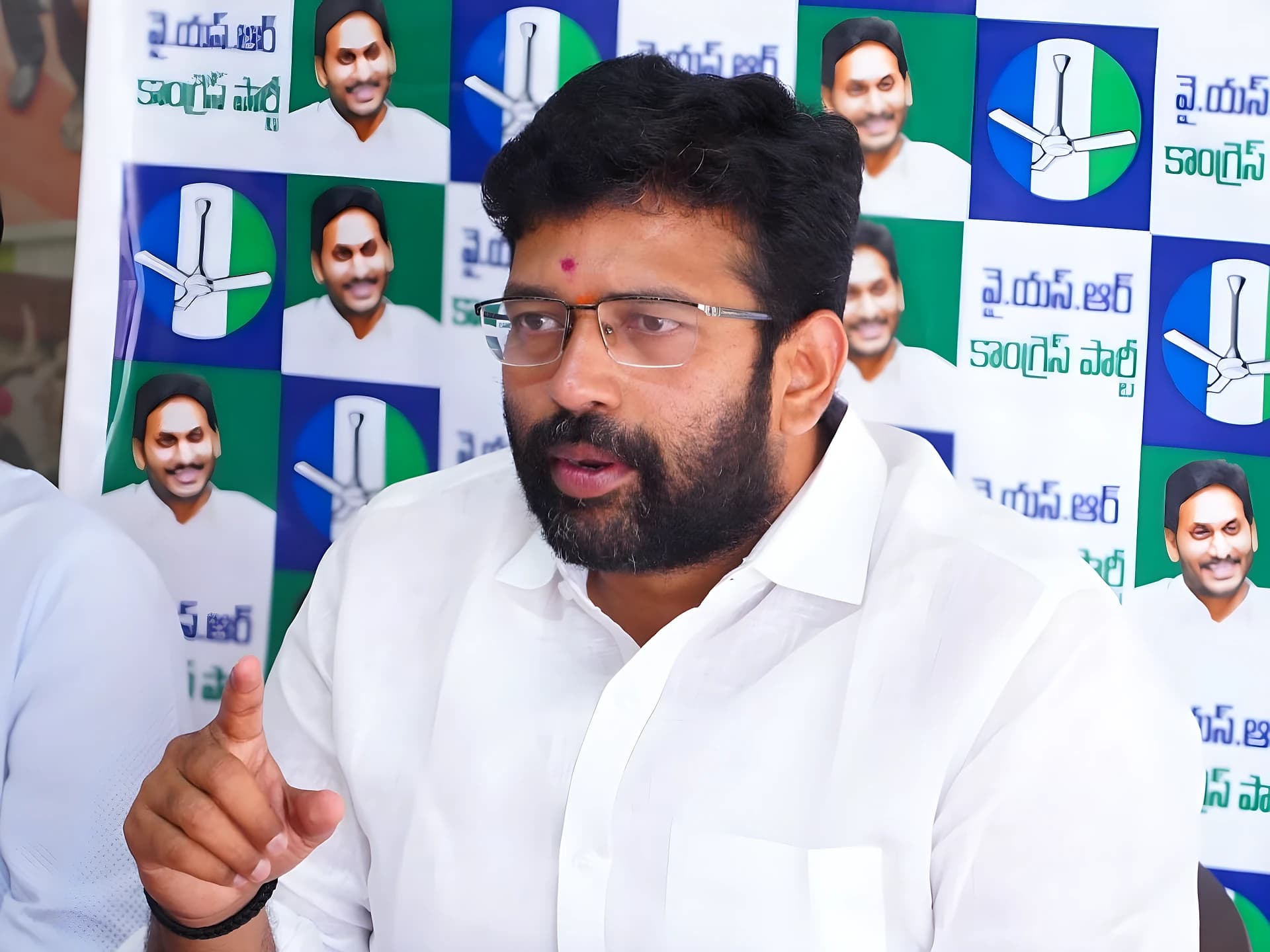 కమిటీల ఎంపికపై కసరత్తు.. మాజీ ఎమ్మెల్యే రాజా సమీక్ష!