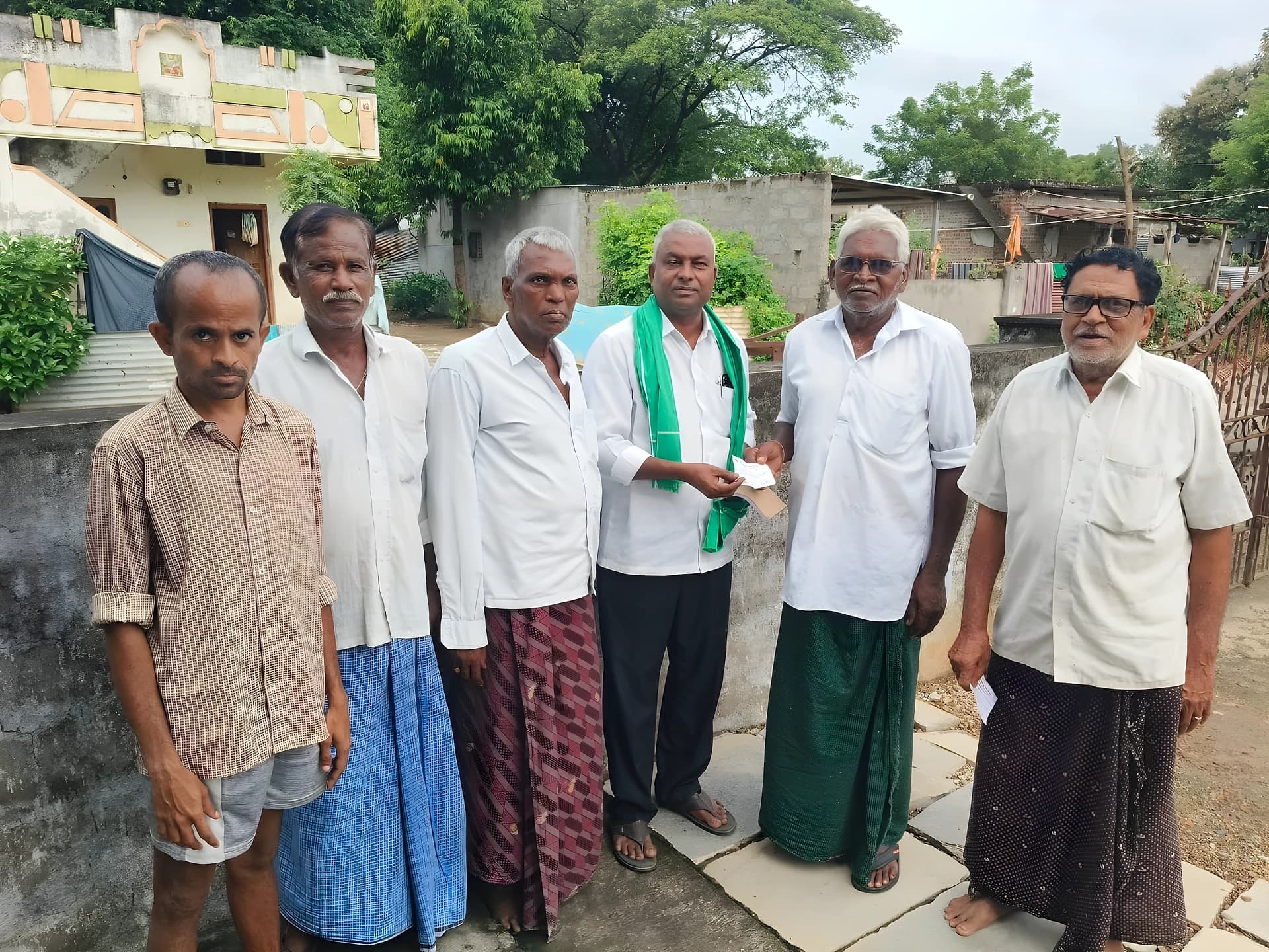 కరువు మండలాల జాబితాలో చేర్చాలి