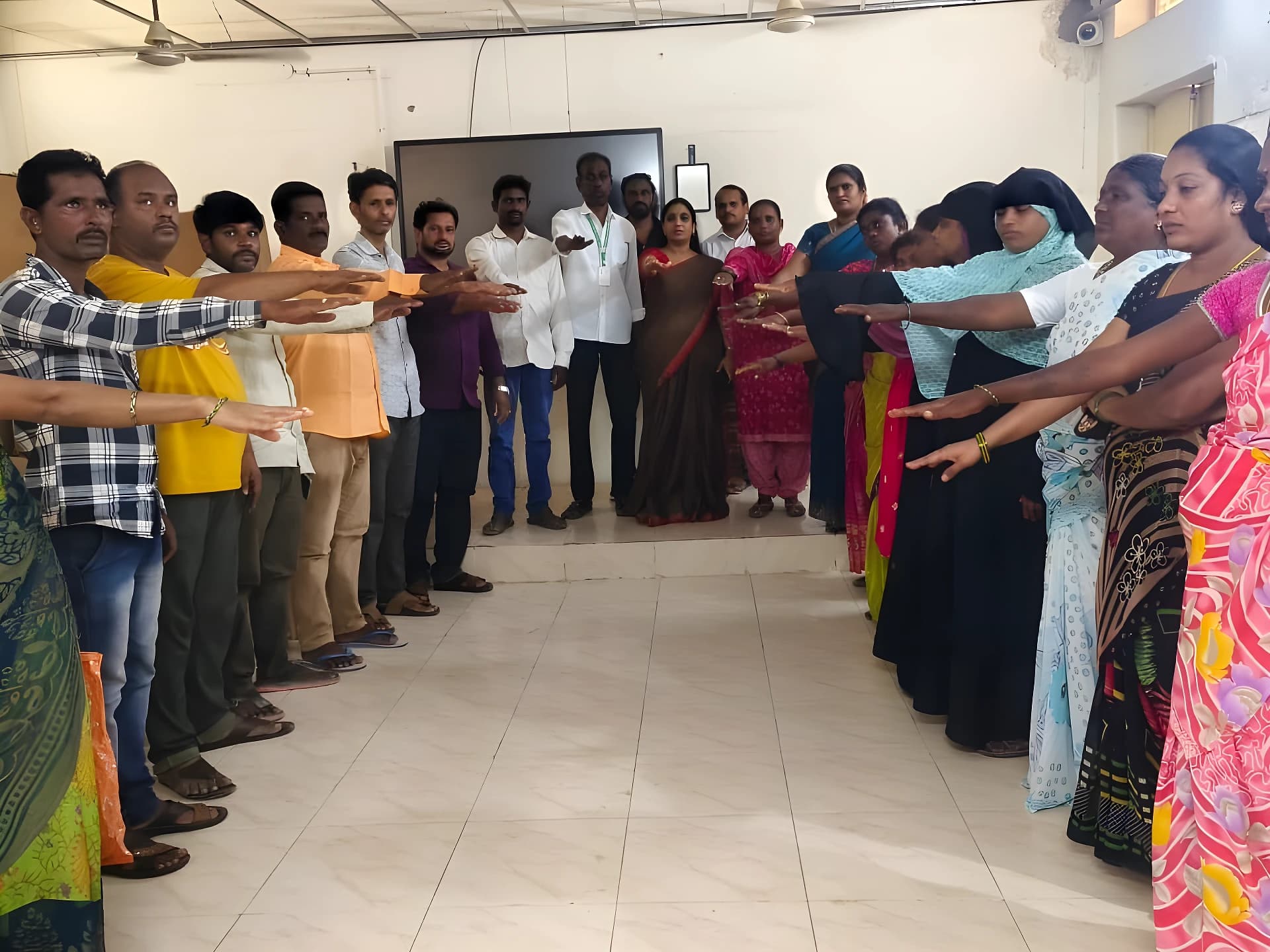ప్రభుత్వ పాఠశాలల్లో ప్రశాంతంగా SMC ఎన్నికలు
