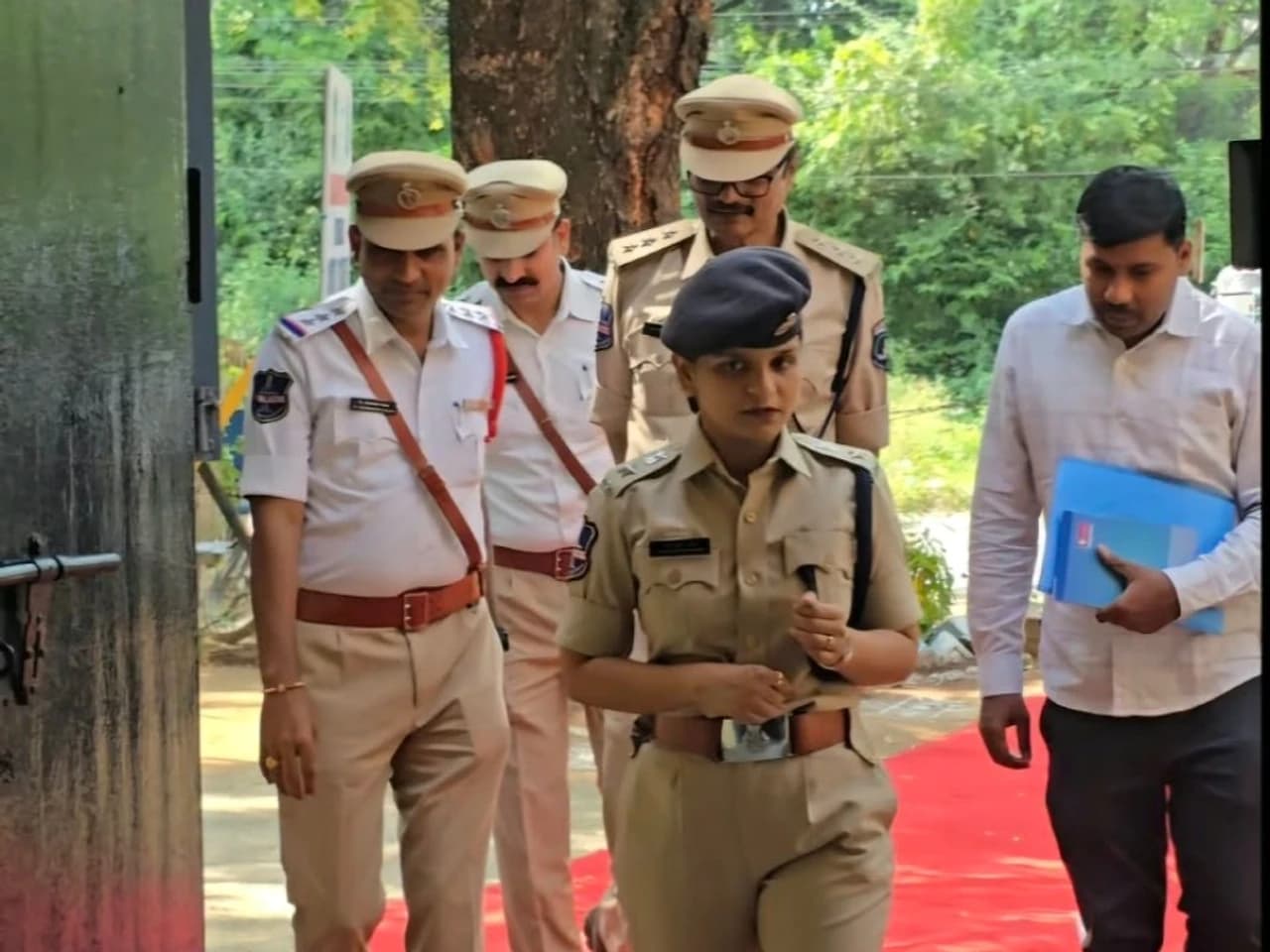 బాలనగర్ ట్రాఫిక్ PSను తనిఖీ చేసిన DCP