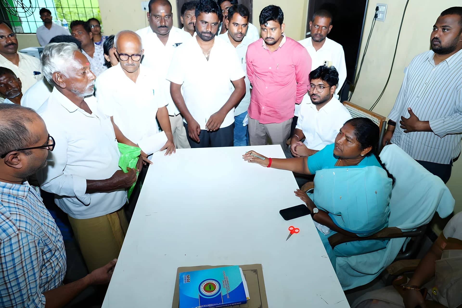 ప్రజా సమస్యలను వెంటనే పరిష్కరించాలి: సీతక్క