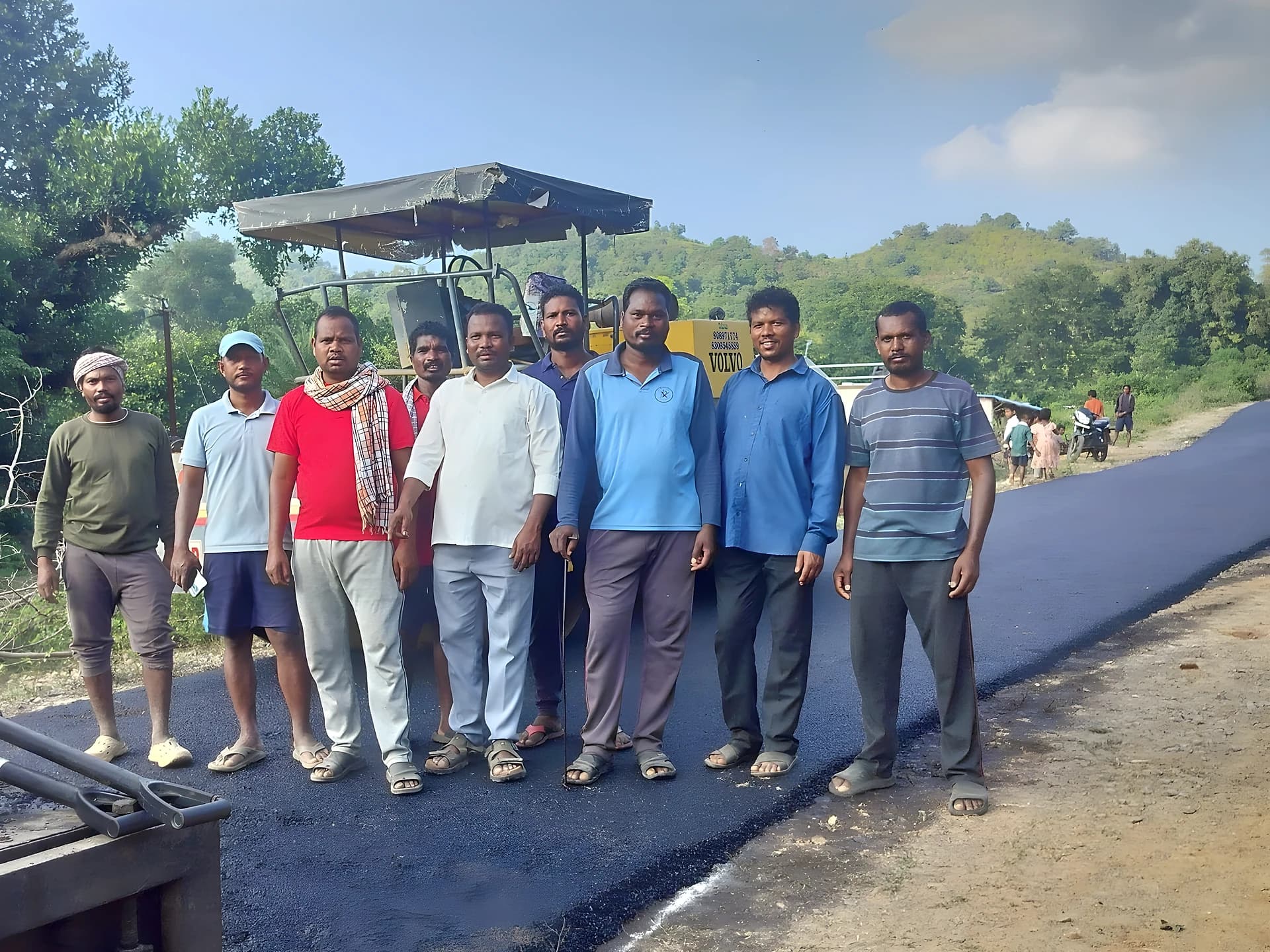 అరకులో రోడ్డు పనులు షురూ