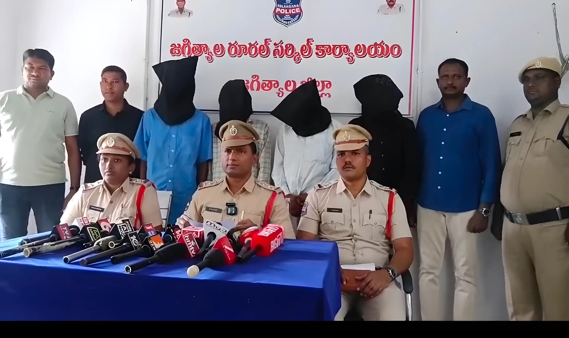 బైకులను గాయబ్ చేస్తున్నోళ్ల అరెస్టు