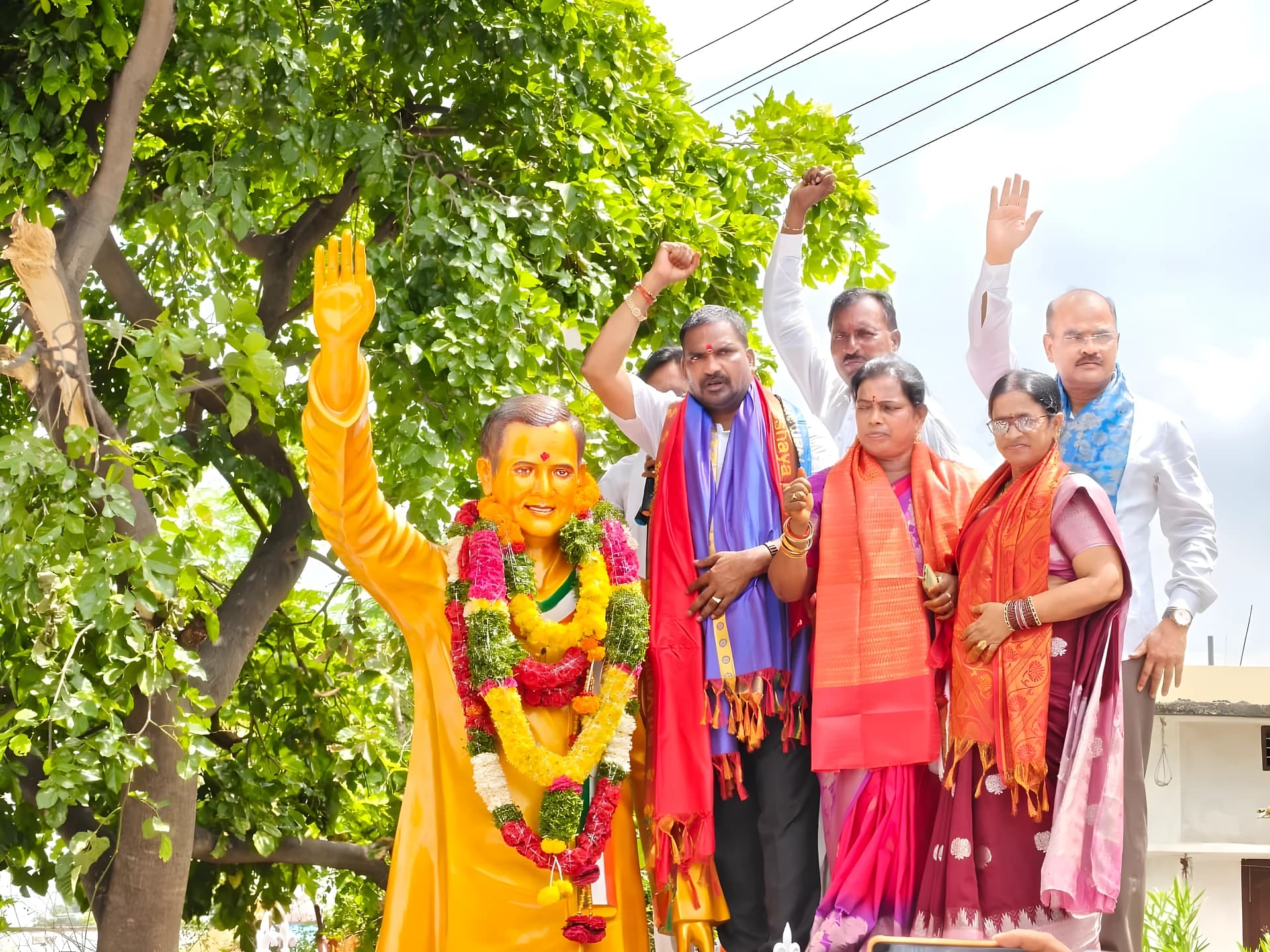 రాజీవ్ గాంధీ జయంతి..ఘన నివాళులు