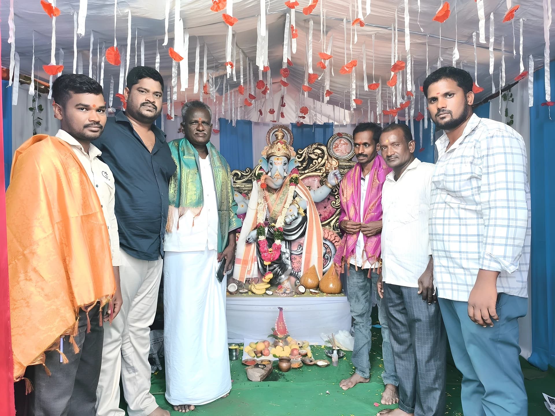 వినాయక చవితితో.. ఊరంతా డివోషనల్ వైబ్స్