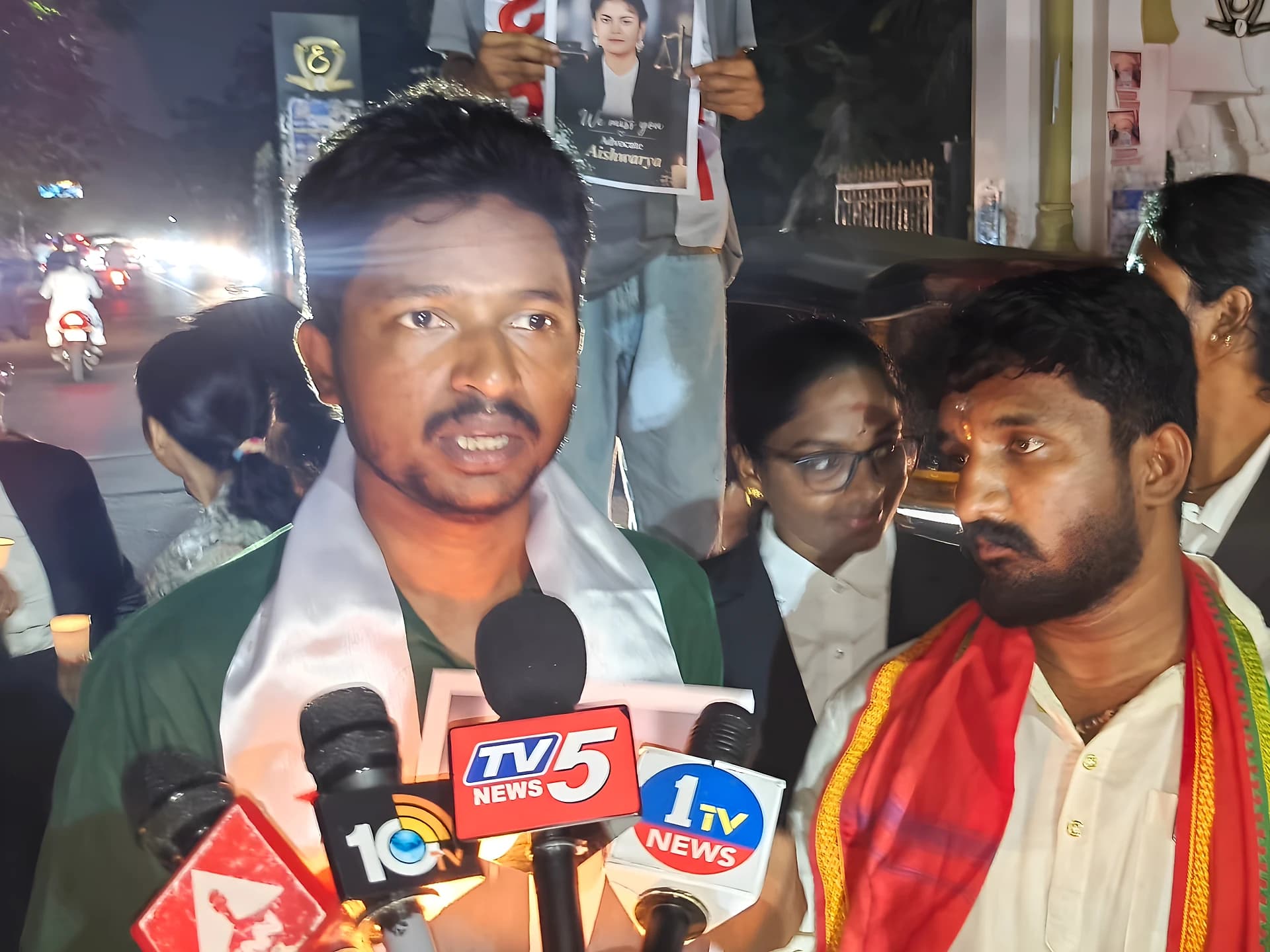 మెడికవర్ హాస్పిటల్‌పై చర్యలు తీసుకోవాలి : SFI