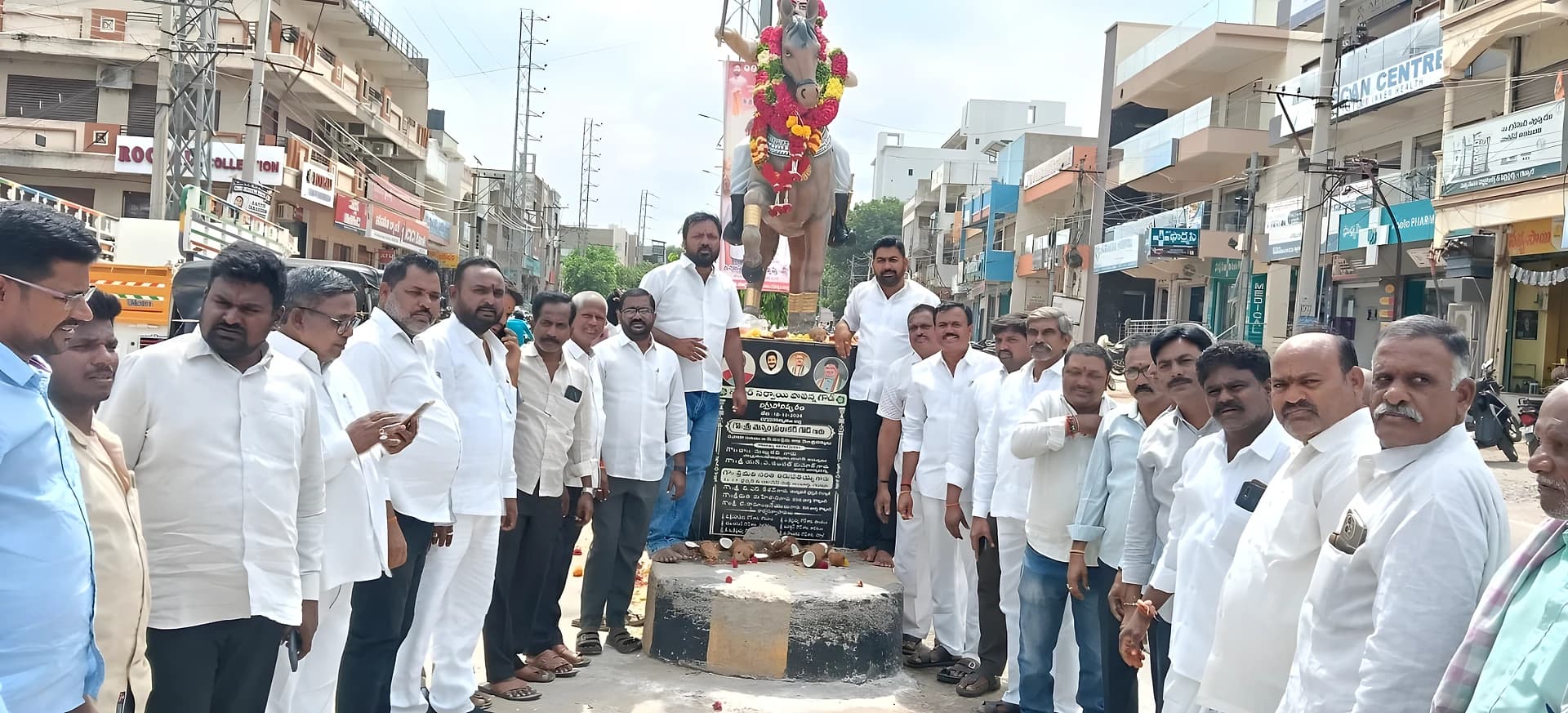 బహుజనుల కోసం పోరాడిన వీరుడు పాపన్న గౌడ్‌