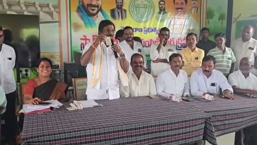 అర్హులందరికీ స్మార్ట్ రేషన్ కార్డులు